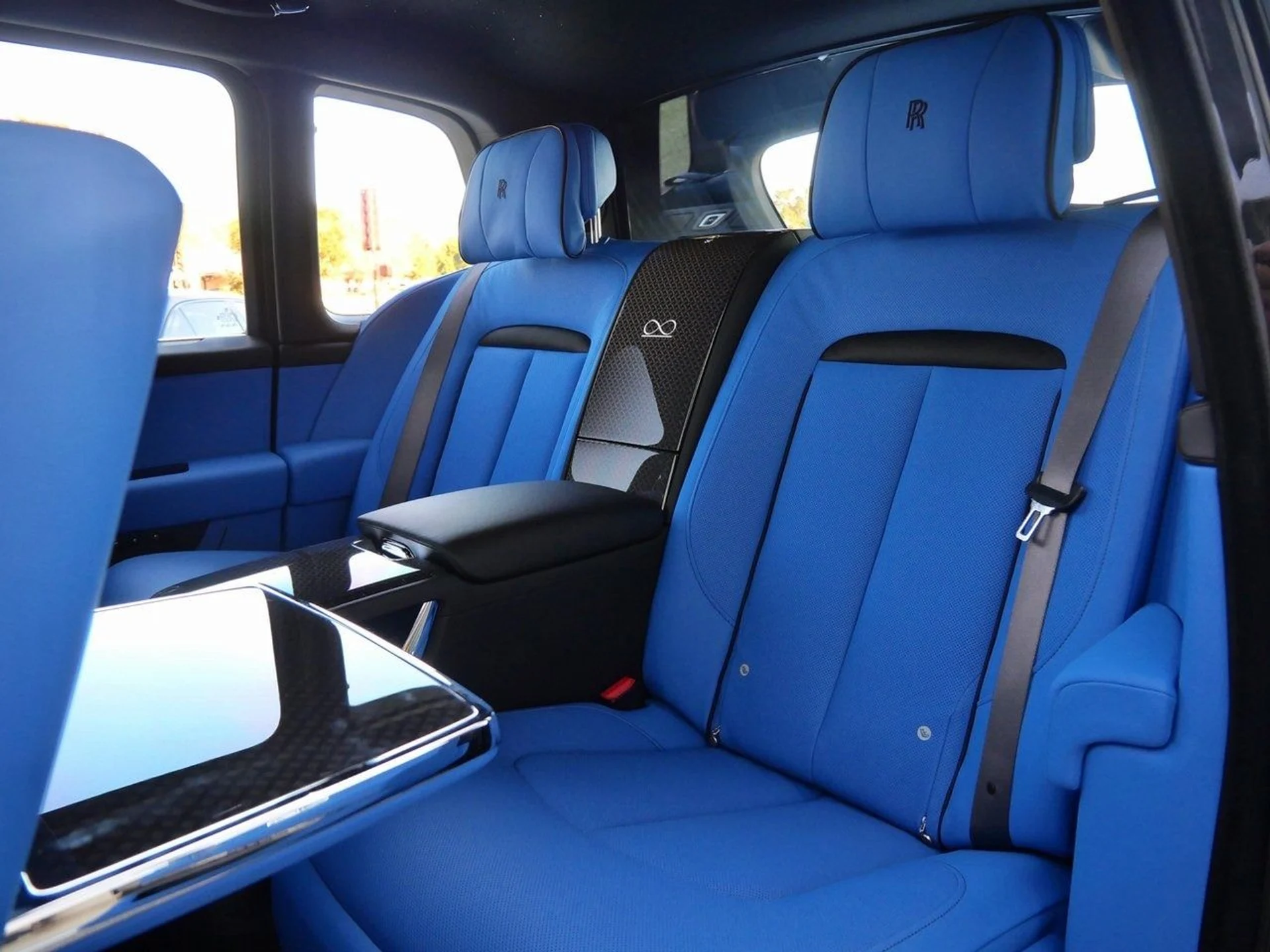 mph007_2518694408_47b67c0c0bacf447b213de732d10ad67x_1f10f0fe18