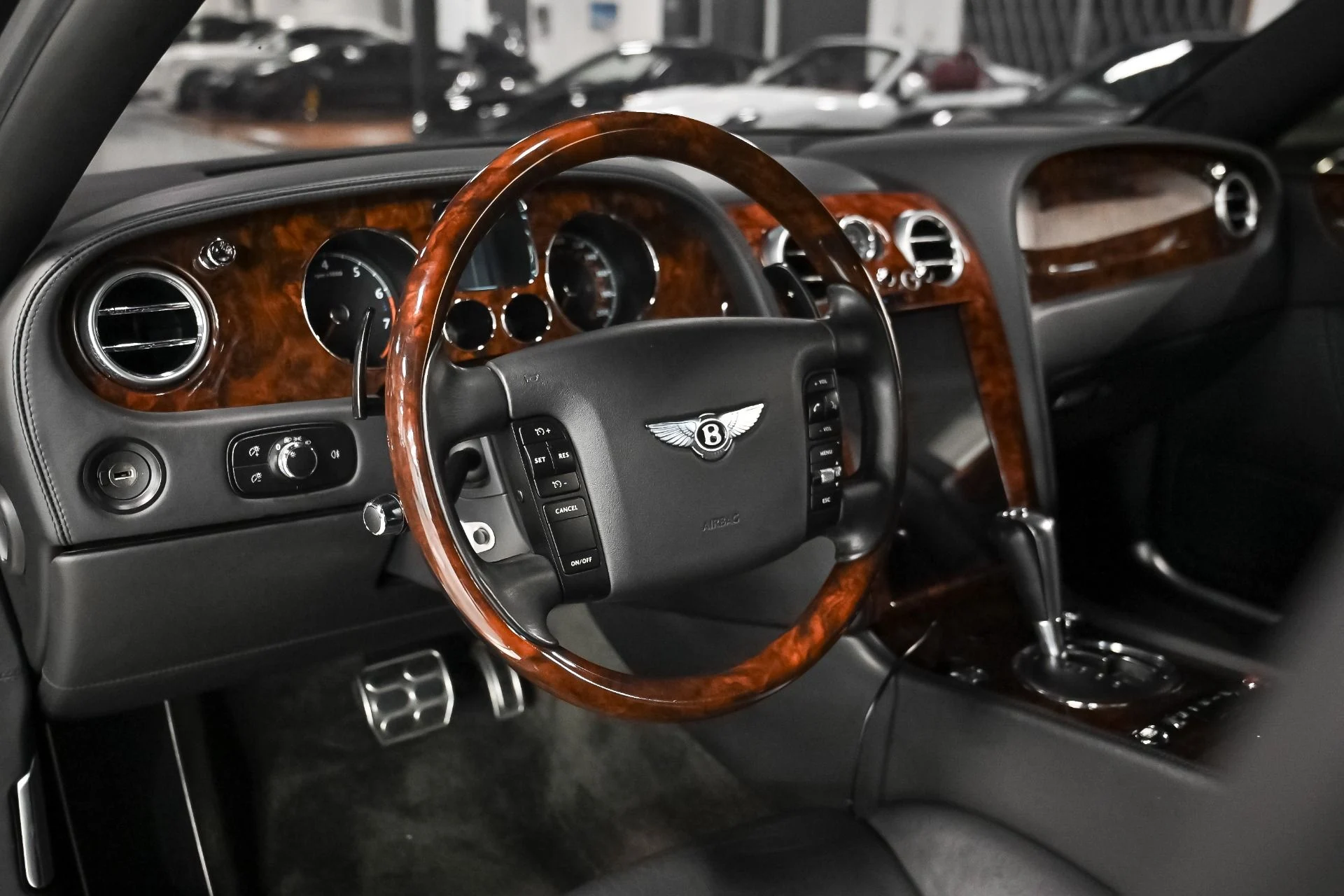 mph007_2522615513_Used_2006_Bentley_Continental_Flying_Spur_Base_1753122551_fb7b8da928