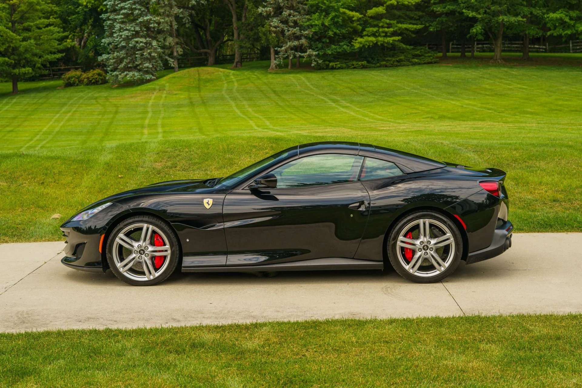 mph007_2527580227_Used_2019_Ferrari_Portofino_1783726040_351b115eb5