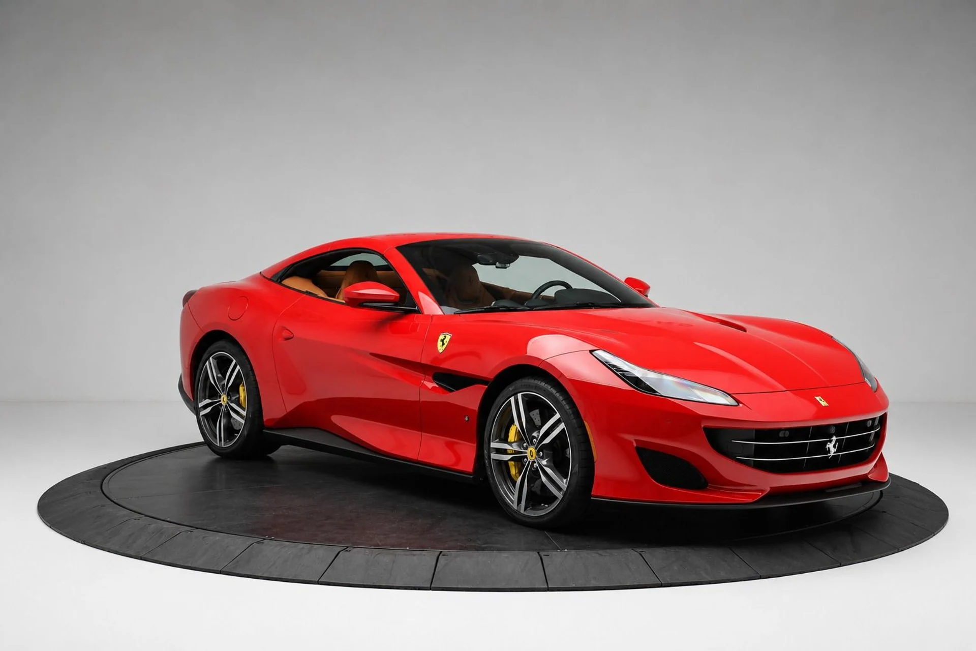 mph007_2528391616_Used_2019_Ferrari_Portofino_1784311791_45e36f9647
