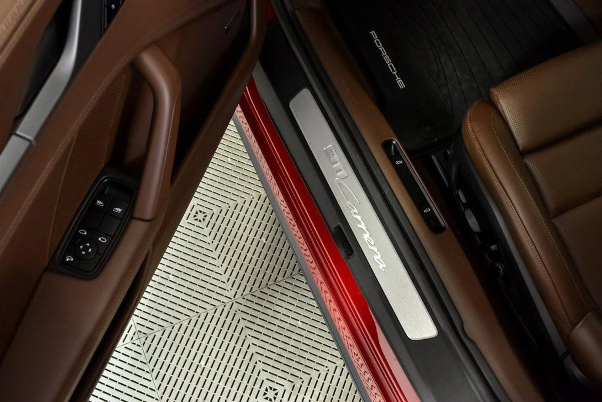 mph007_2528645570_WPY_Vf_S1_RX_81_ZU_7_B_Vf_VMT_yk_SK_Sg_75afa55eb2