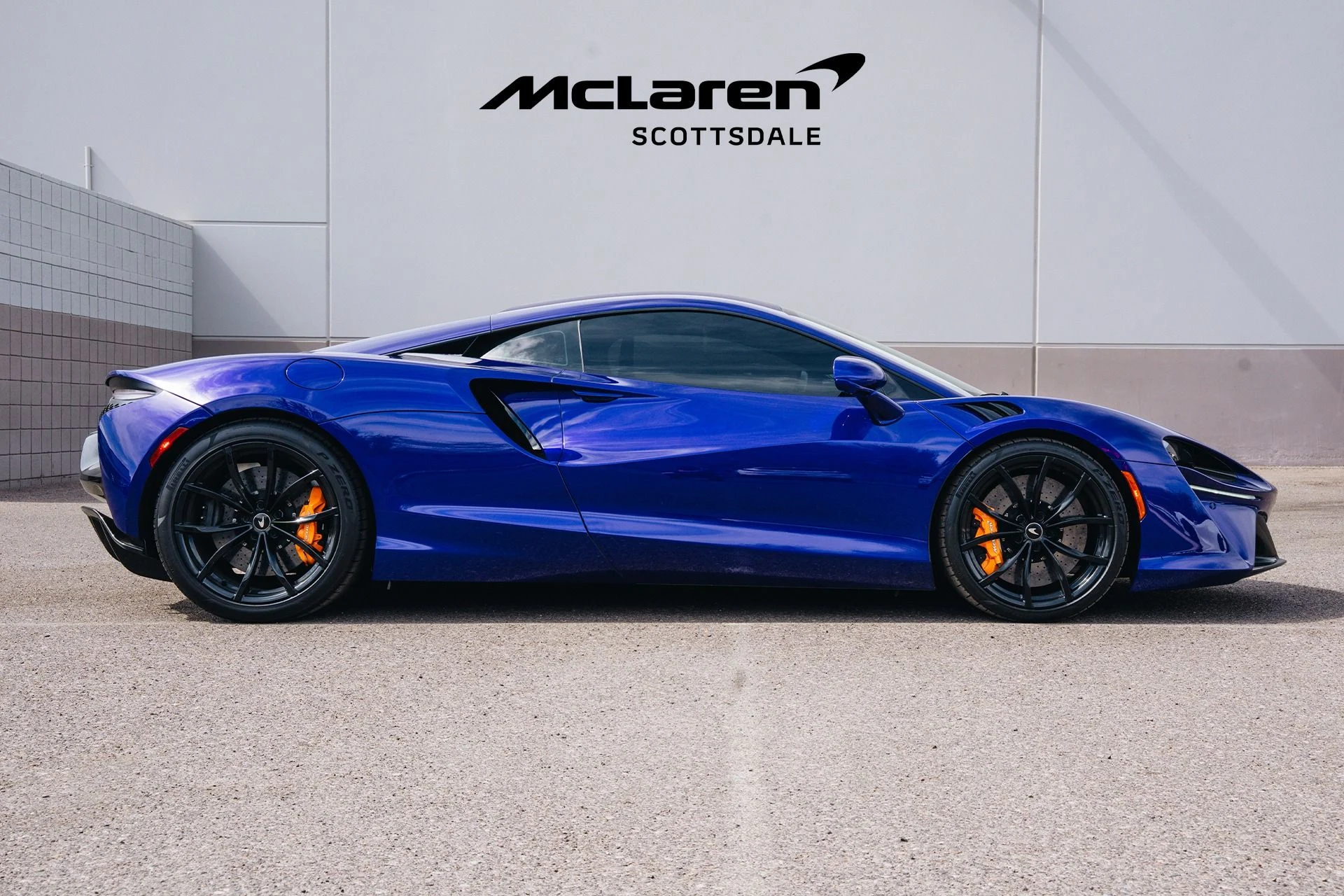 mph007_2537726577_Used_2023_MCLAREN_ARTURA_Vision_1748904428_eecec4f5e6