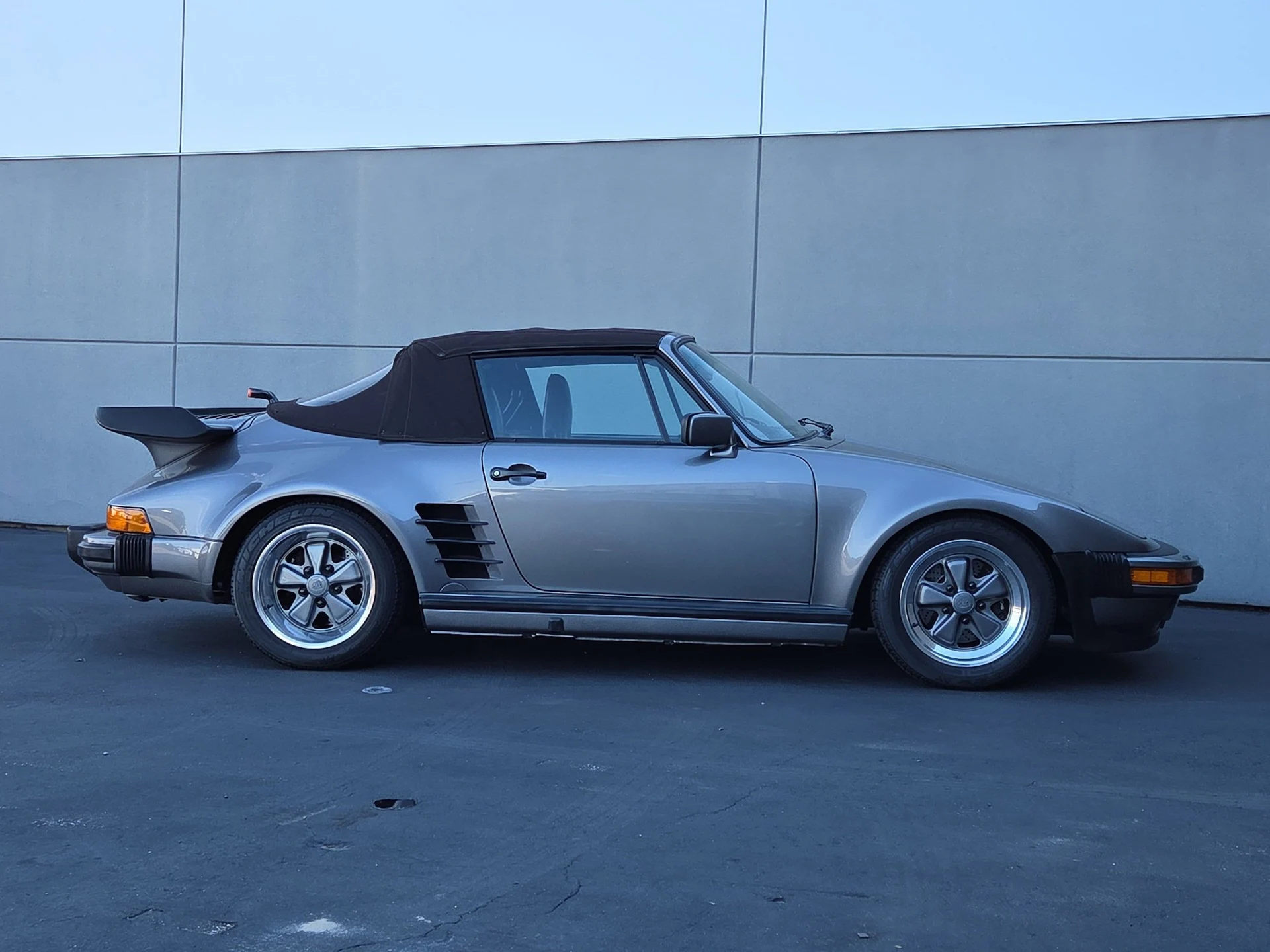 mph007_2538148071_1cd71b0a9da52030a7b4b32aba348defx_958c6707ee