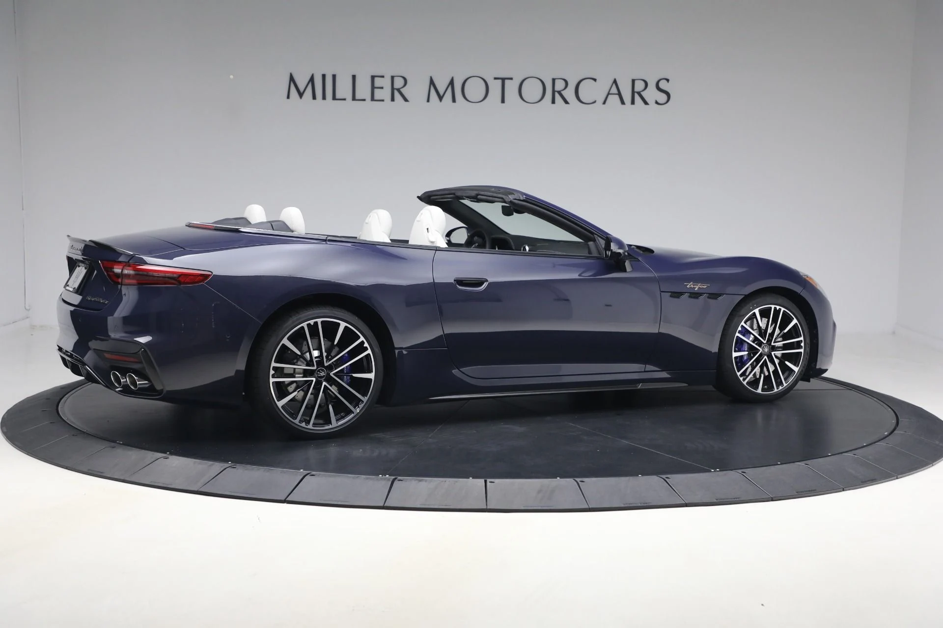 mph007_2546518325_New_2026_Maserati_Gran_Cabrio_Trofeo_1777924970_1831e0e902