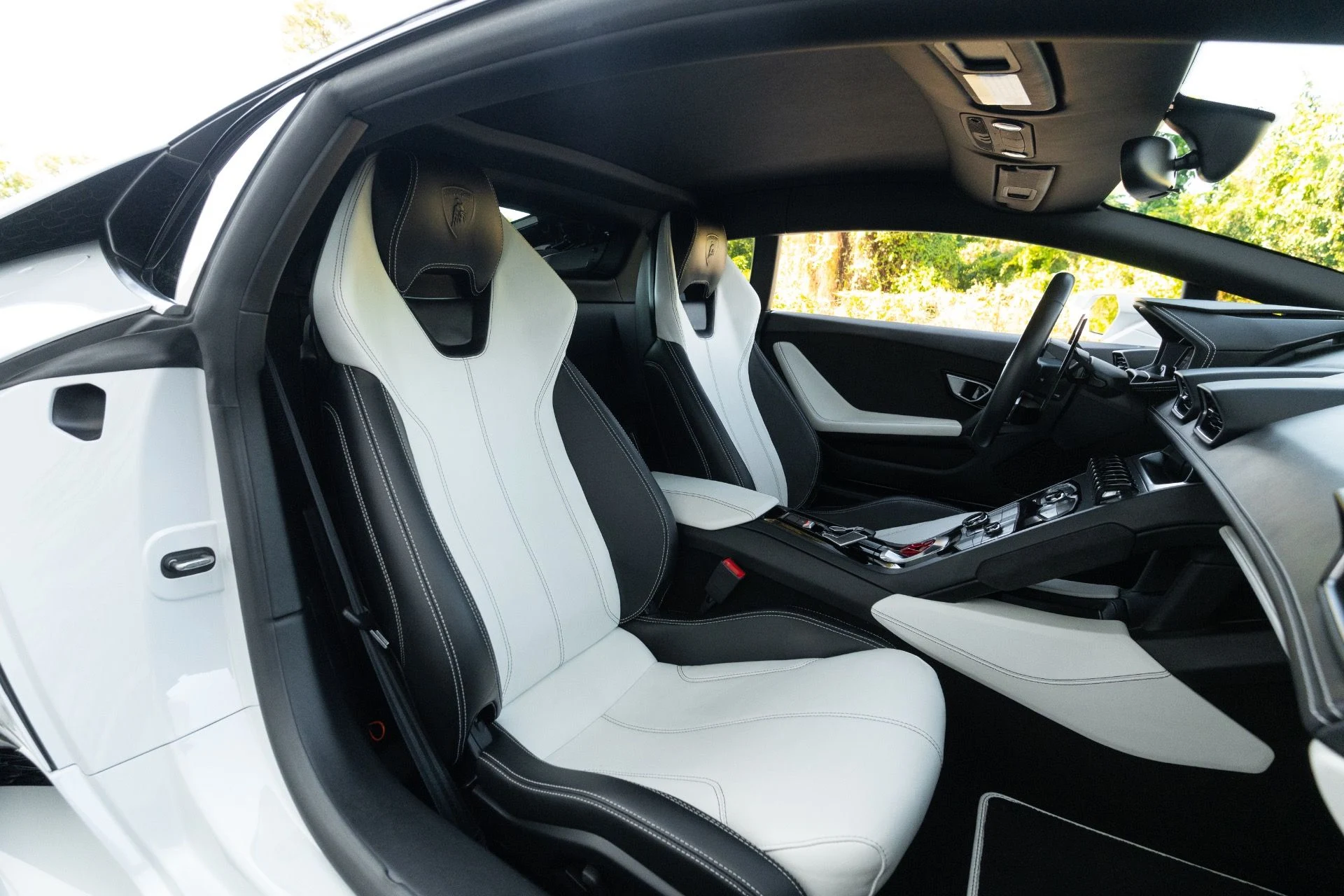 mph007_2550278715_Used_2016_Lamborghini_Huracan_LP_610_4_1771995727_193ccf8acf