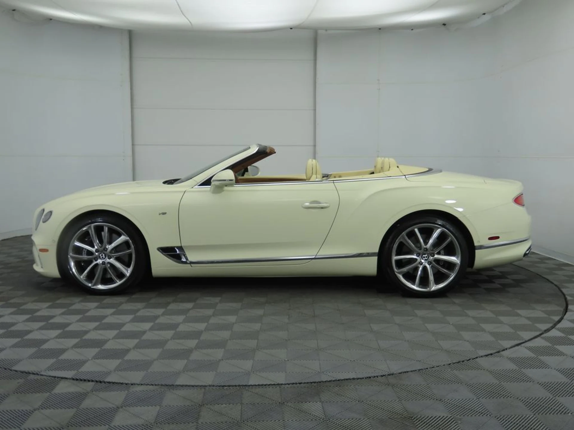mph007_2552662192_used_2022_bentley_continental_gtmullinerconvertible_8119_22887196_8_1024_73c7e89920