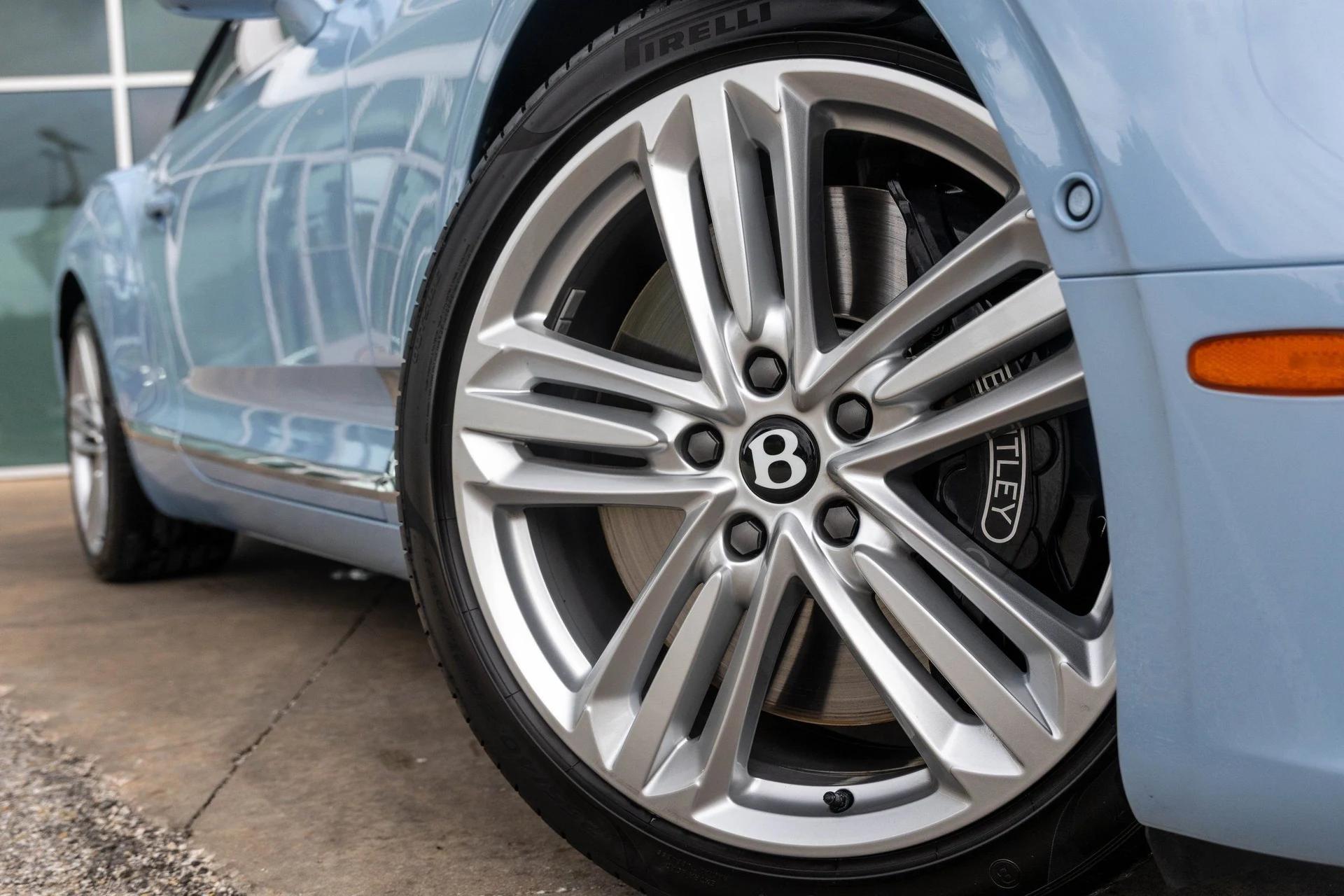 mph007_2564153262_Hi_Tech_Luxury_Imports_LLC_SCBDG_4_ZG_1_PC_008673_image_7_9531ad5083