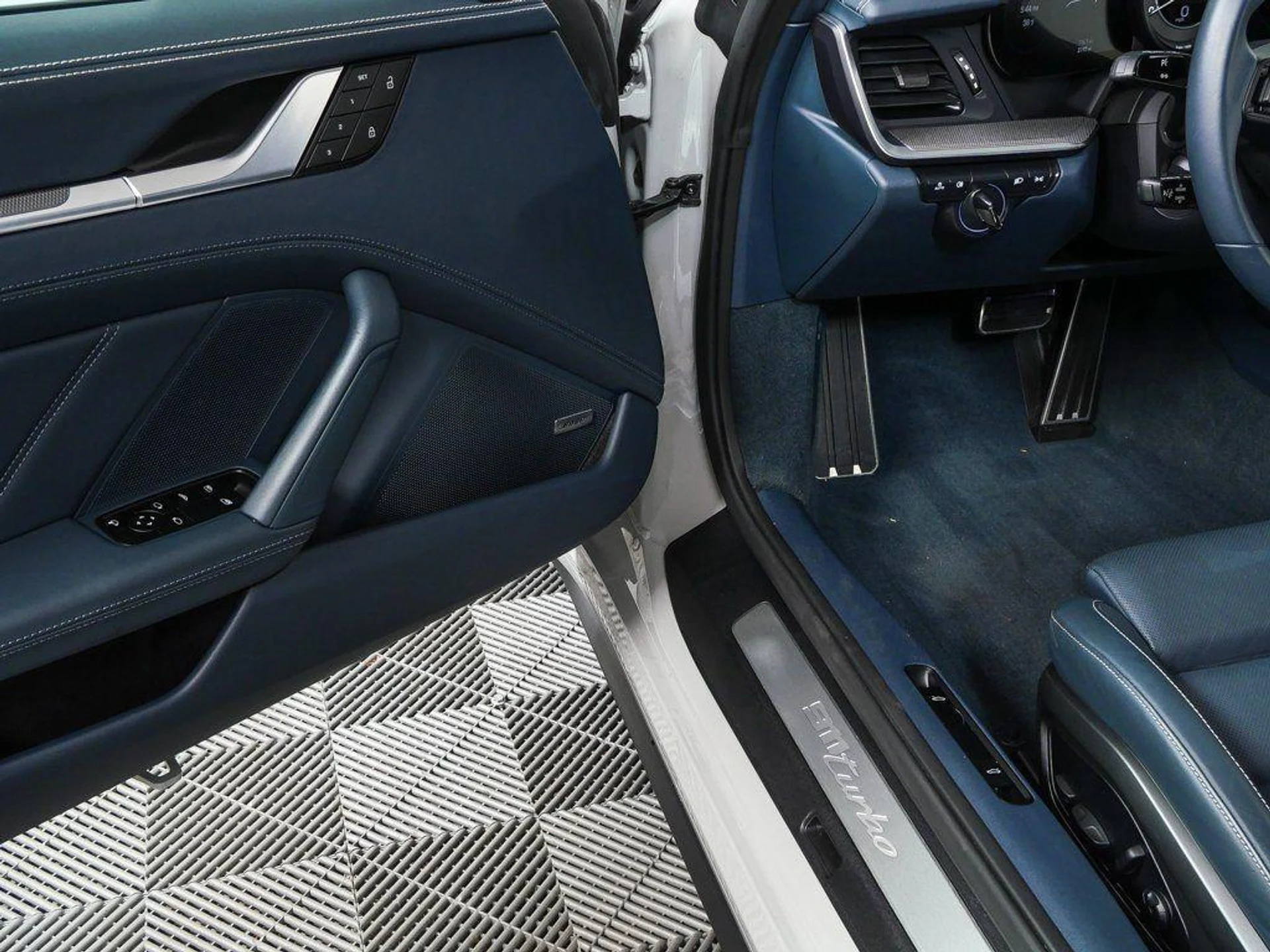 mph007_2564282907_Oiqr_Wu9duq_Sw_OO_Tdie_GI_too_IMQ_f364cf2f32