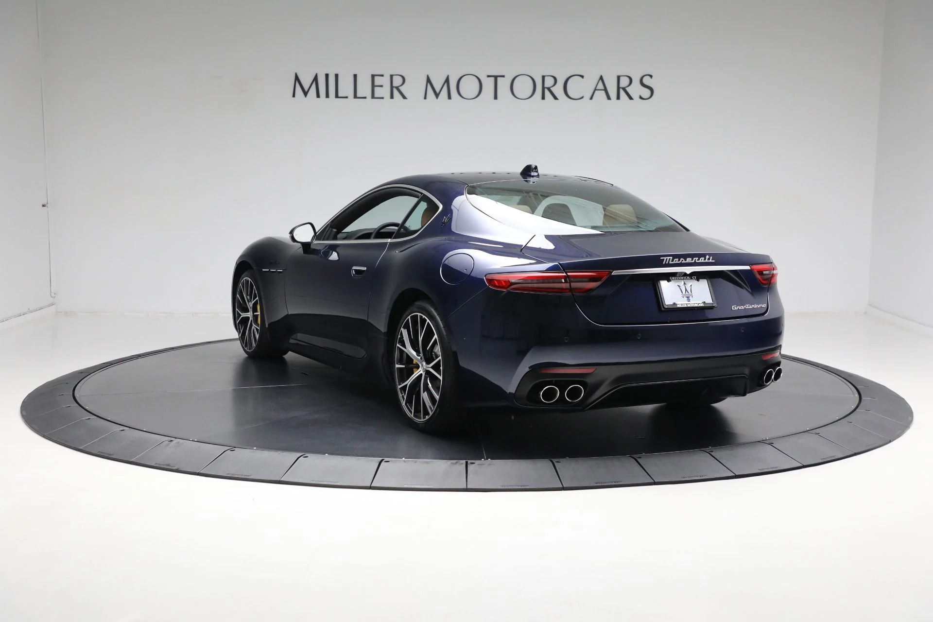 mph007_2566423034_Used_2024_Maserati_Gran_Turismo_Modena_1763577924_8e5e94fb91