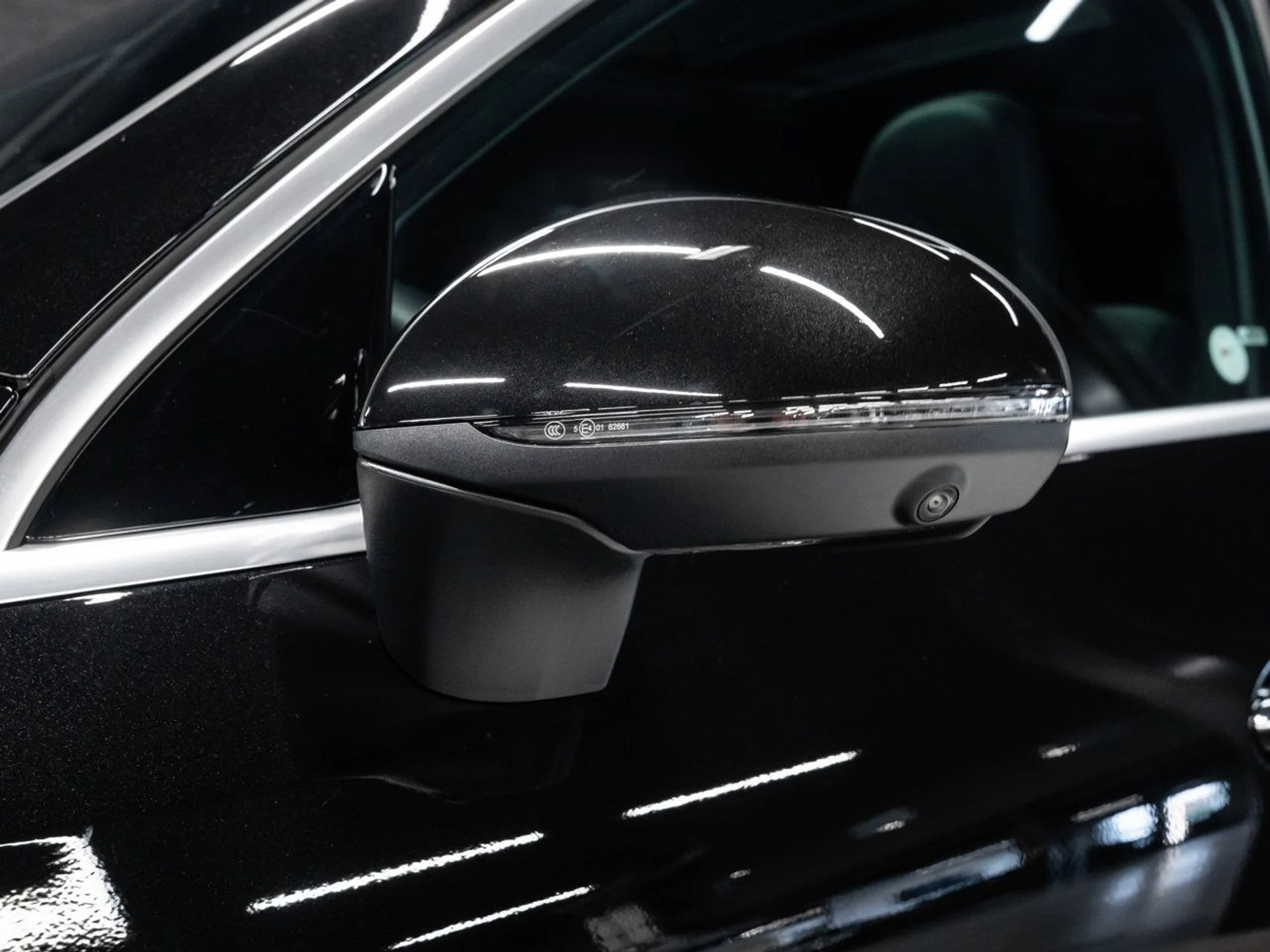 mph007_2568540424_mercedes_benz_glc_2025_981e5e14a1