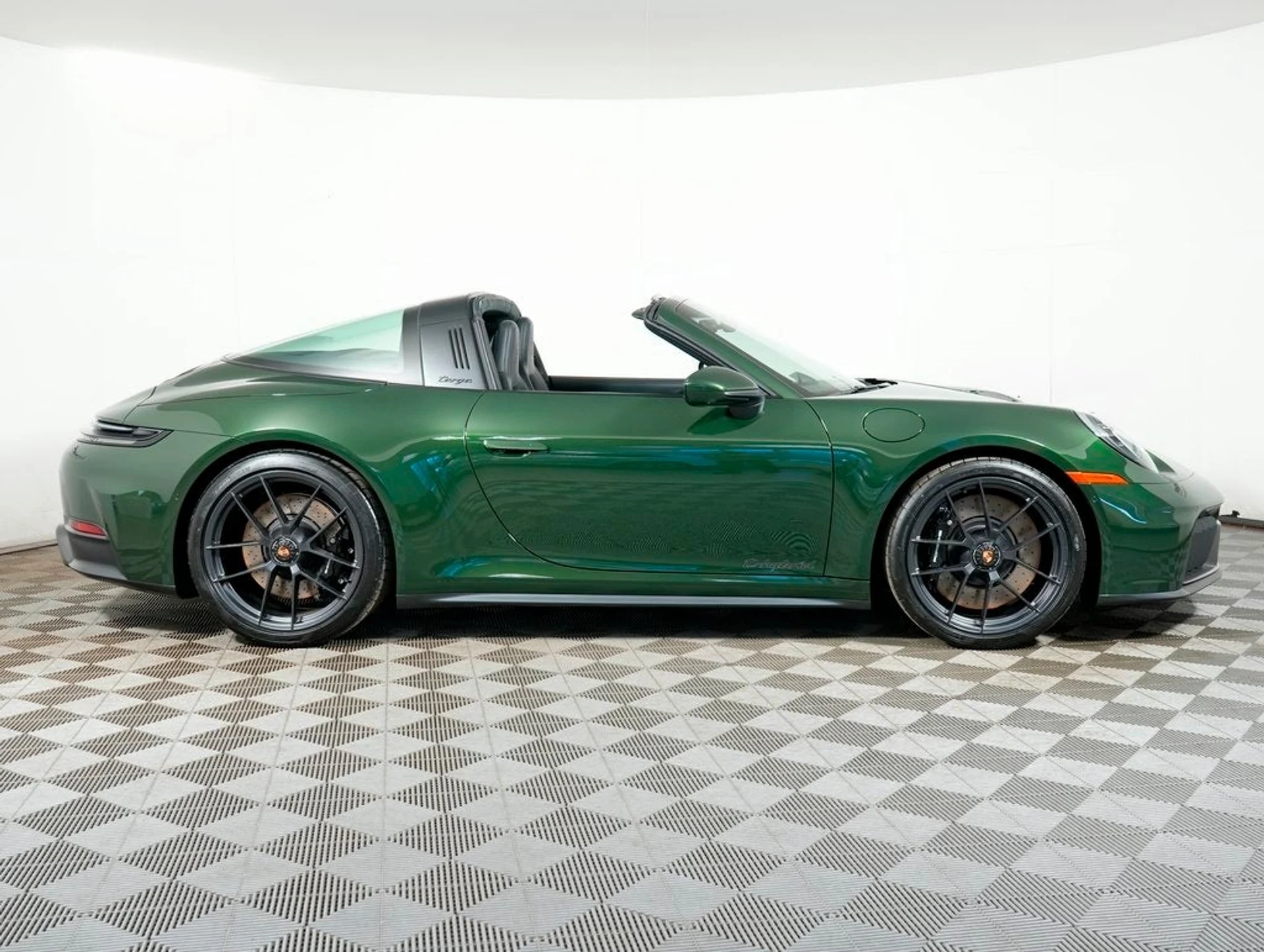 mph007_2570348712_8_ee9fc8296a