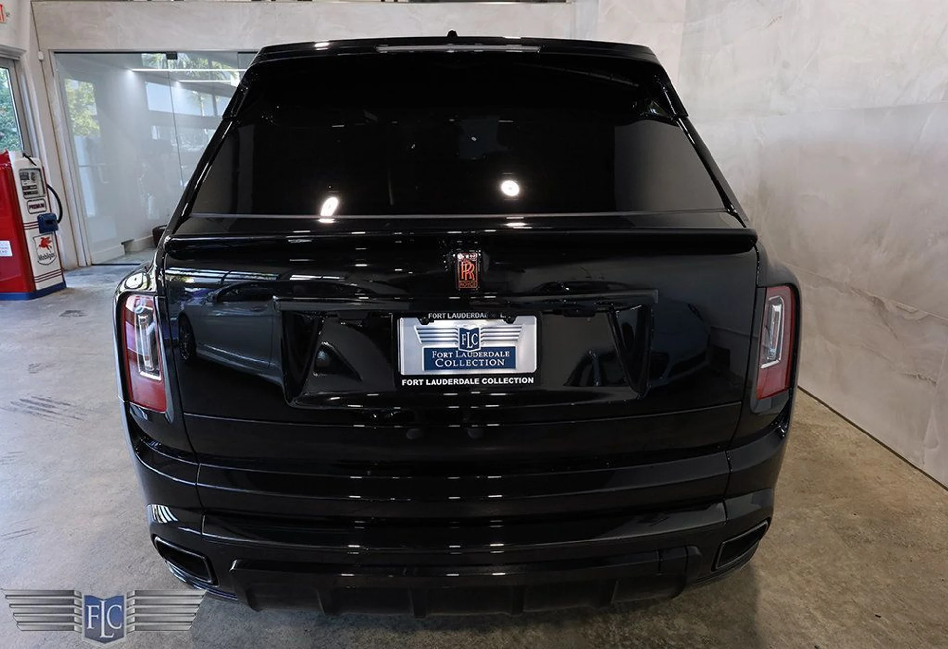 mph007_2577170673_used_2023_rolls_royce_cullinan_blackbadgesportutility_9689_23001935_8_1024_859a06e467