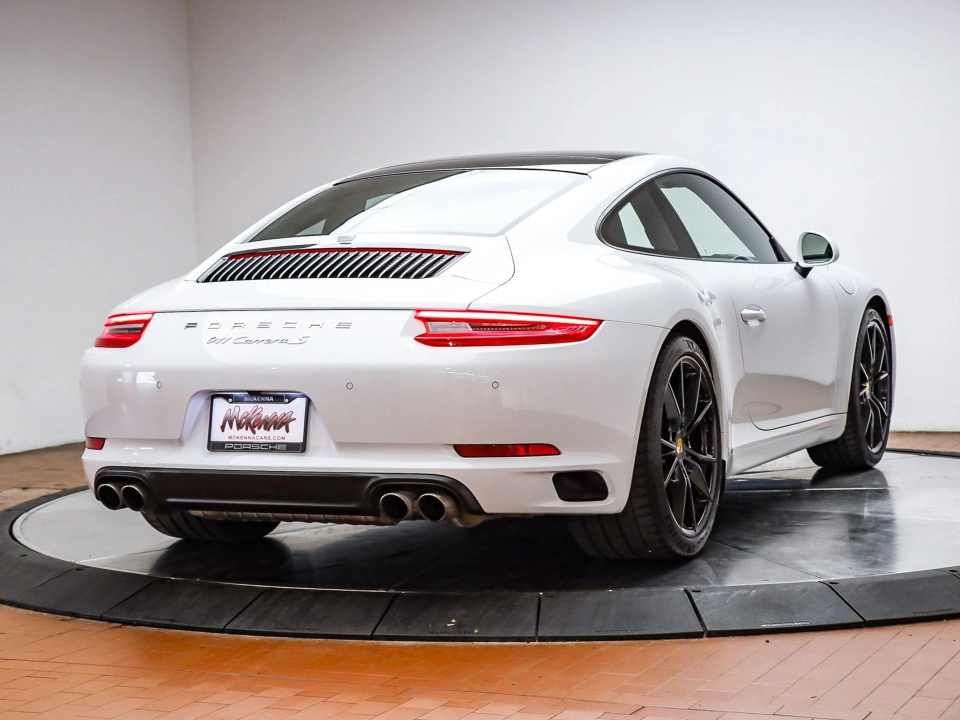 mph007_2577301207_83f32b505cc4b619e3932b17b49c11a2x_a71989006a