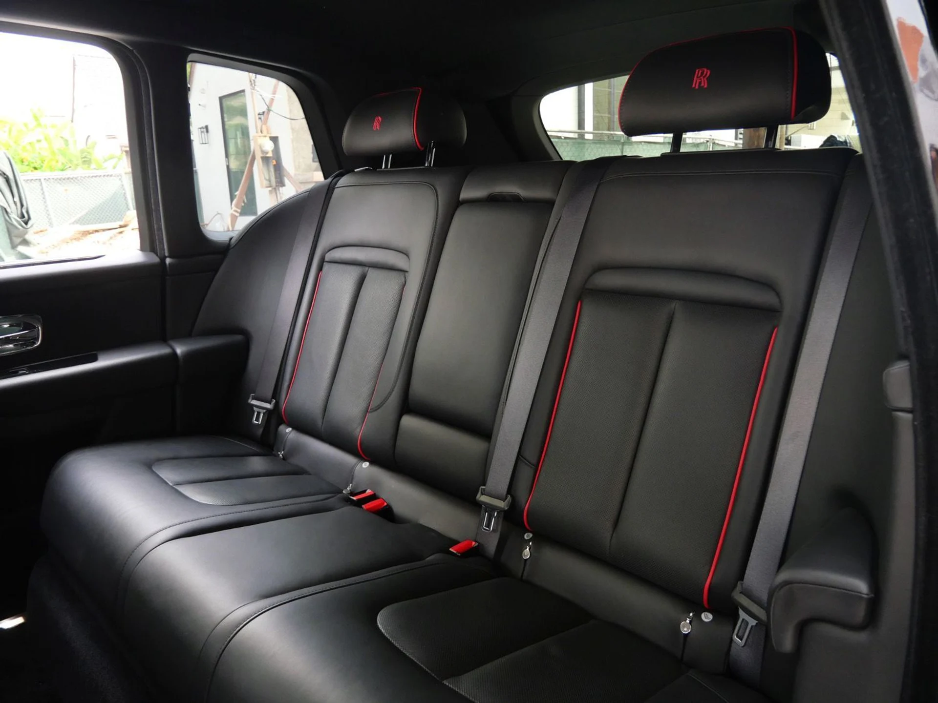 mph007_2577750010_f6972c9a2594cc5cd347b04e661cb046x_dabfbde303