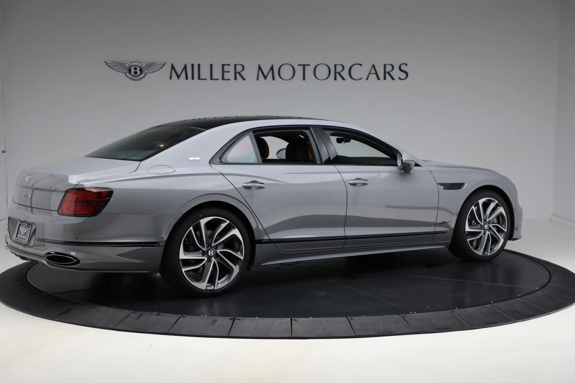 mph007_2585980126_New_2025_Bentley_Flying_Spur_Speed_b235695675