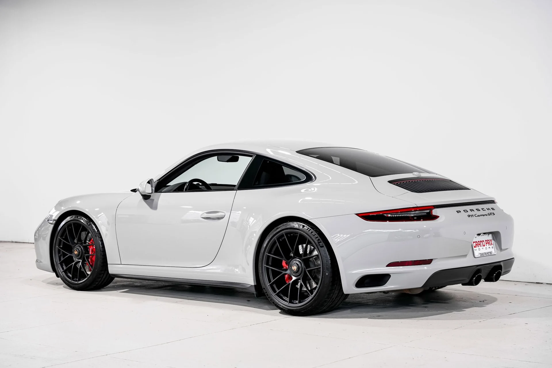 mph007_2591895410_cae4c62dba0d4e2333efe1248d01fcbax_84c70b7581