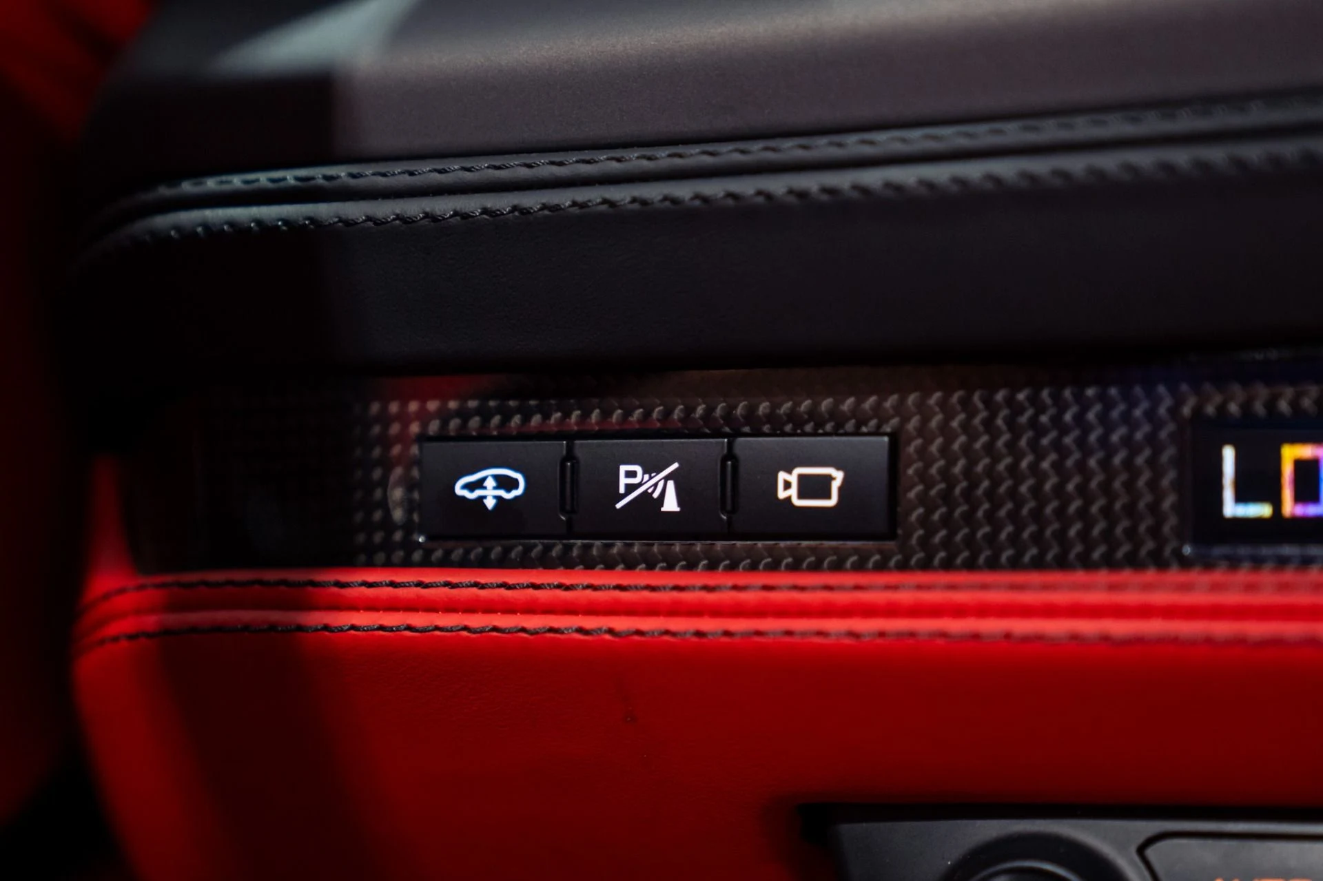 mph007_2607414072_Used_2023_Ferrari_F8_Spider_Passenger_Display_Front_Lift_1785938596_7078ac43f1