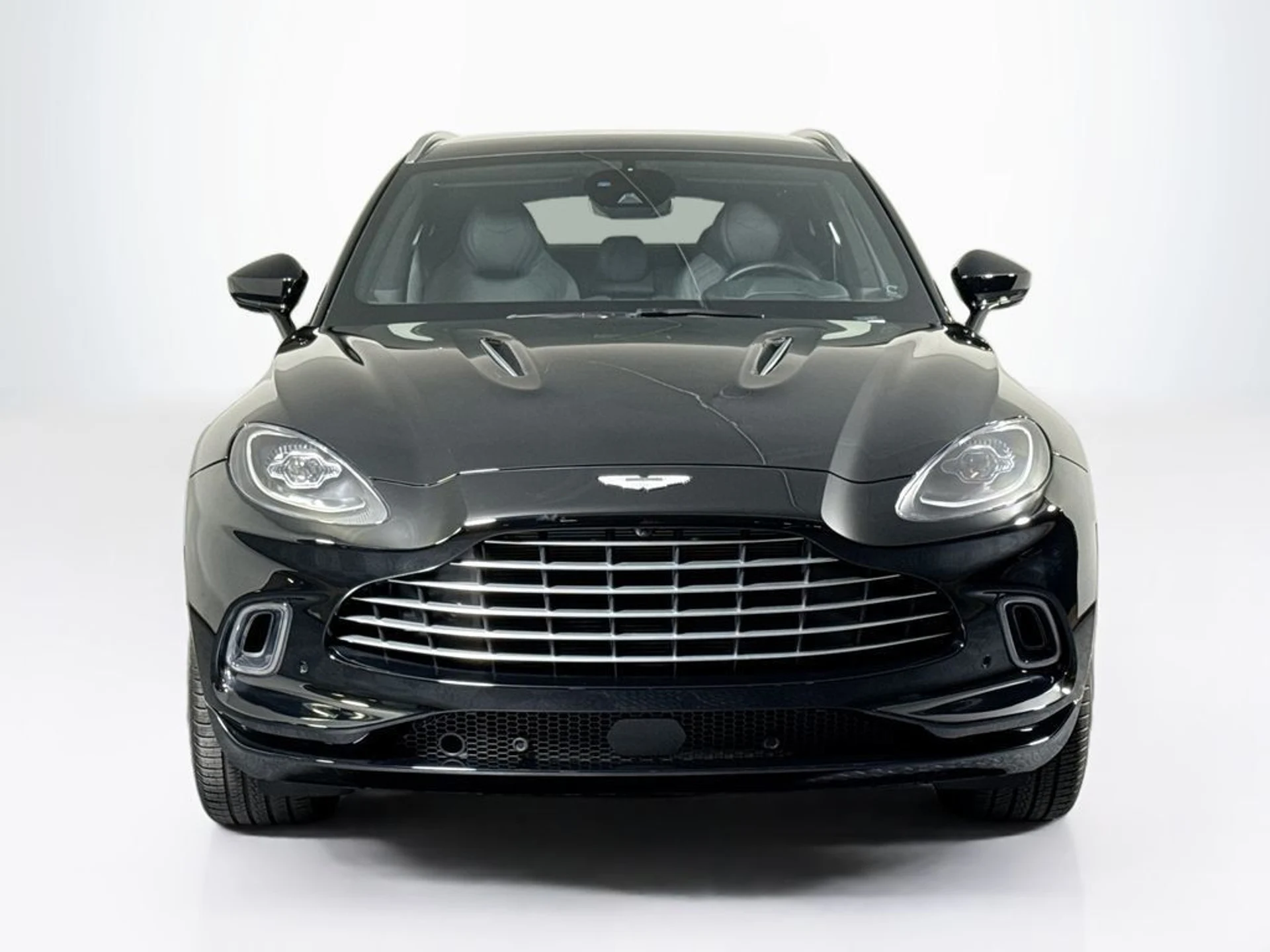 mph007_2613342369_used_2024_aston_martin_dbx_550_11350_23055053_8_1024_e7348290c4