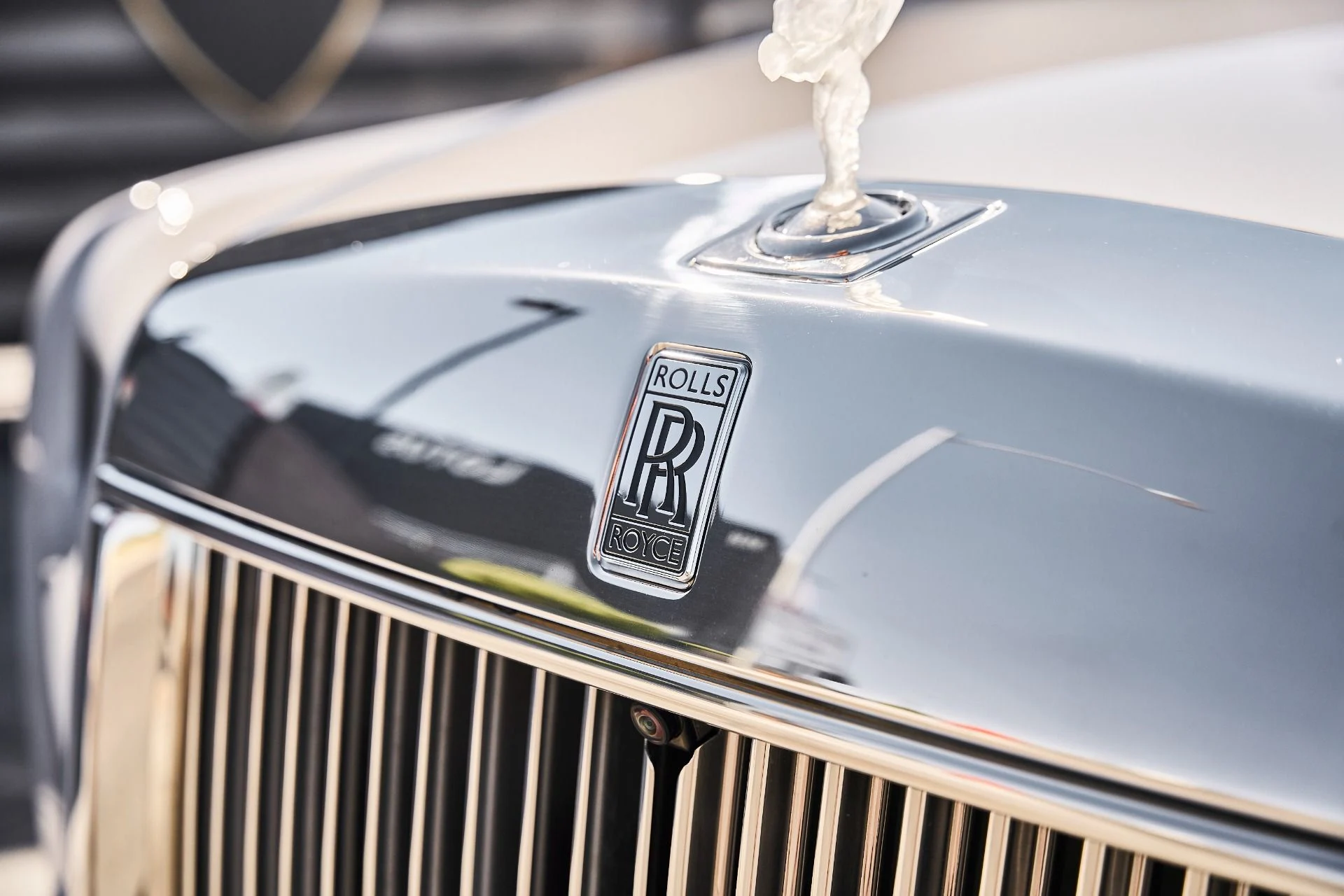 mph007_2615962290_Used_2024_Rolls_Royce_Phantom_Base_1782762834_bfc449e5b9