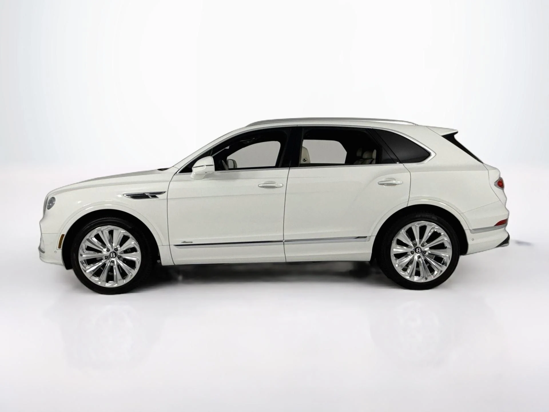 mph007_2621456990_Used_2023_Bentley_Bentayga_Azure_1793142035_4fefd8588b