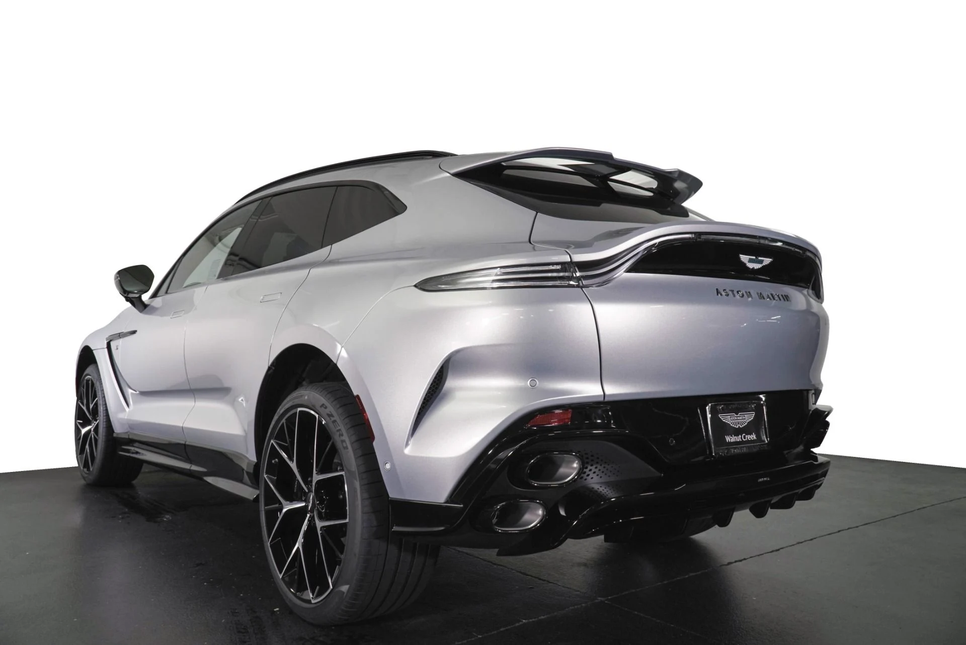 mph007_2622613778_New_2026_Aston_Martin_DBX_S_1790626879_8d6f261c6e