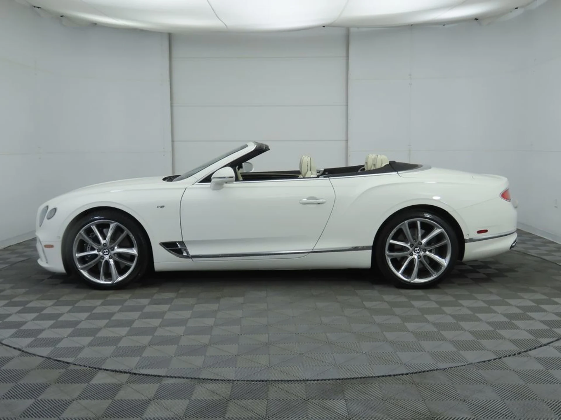 mph007_2623804870_used_2022_bentley_continental_gtmullinerconvertible_8119_22908065_8_1024_cc4e360a1d