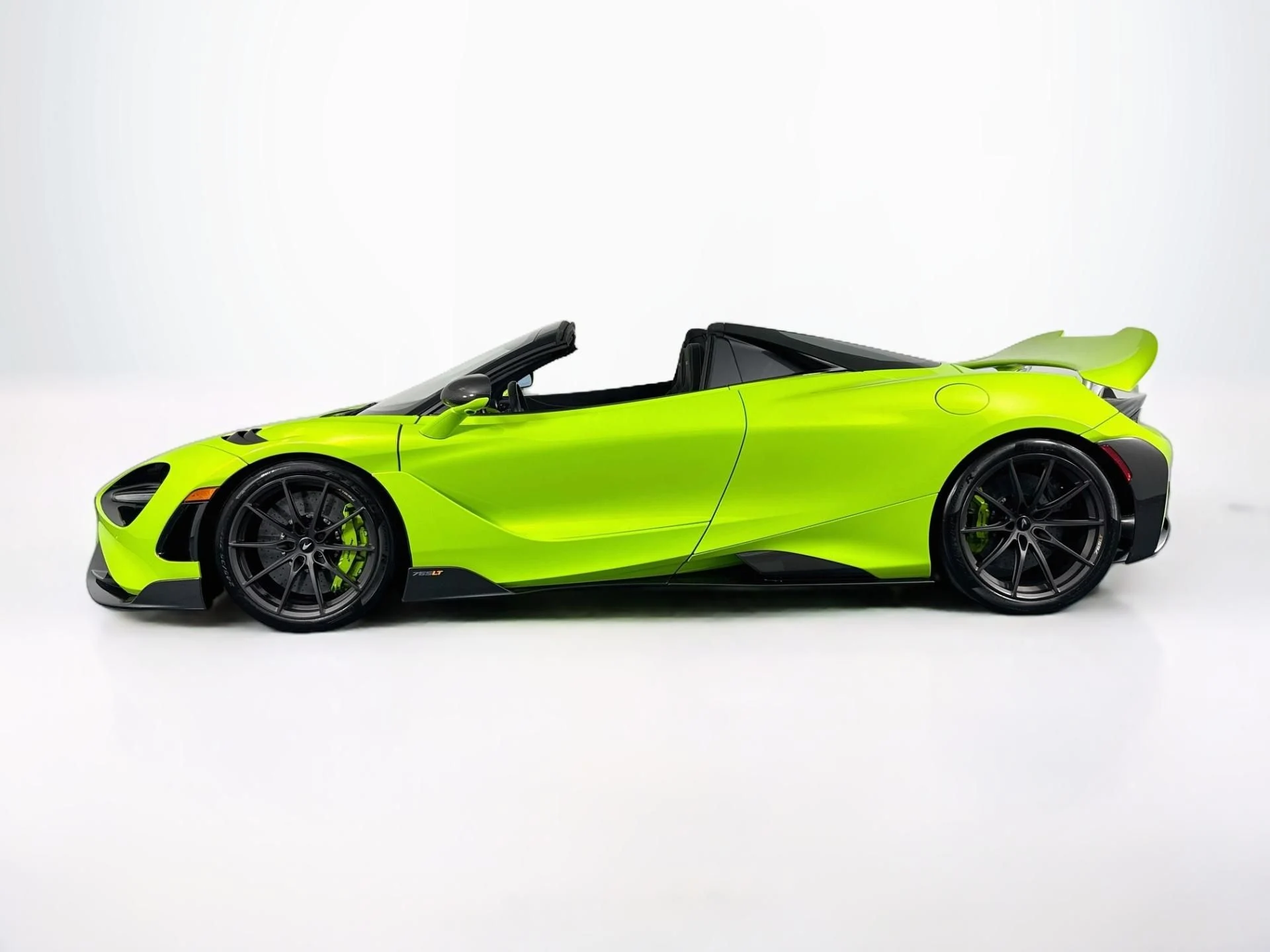mph007_2624537508_Used_2022_Mc_Laren_765_LT_Spider_1789410072_f78f9fdd12