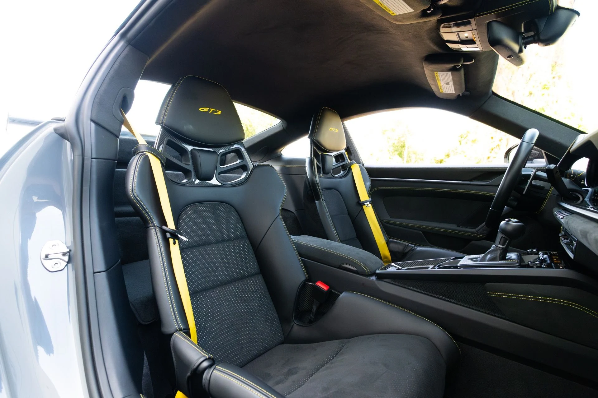 mph007_2625895944_Used_2023_Porsche_911_GT_3_1777402484_13b0de4588