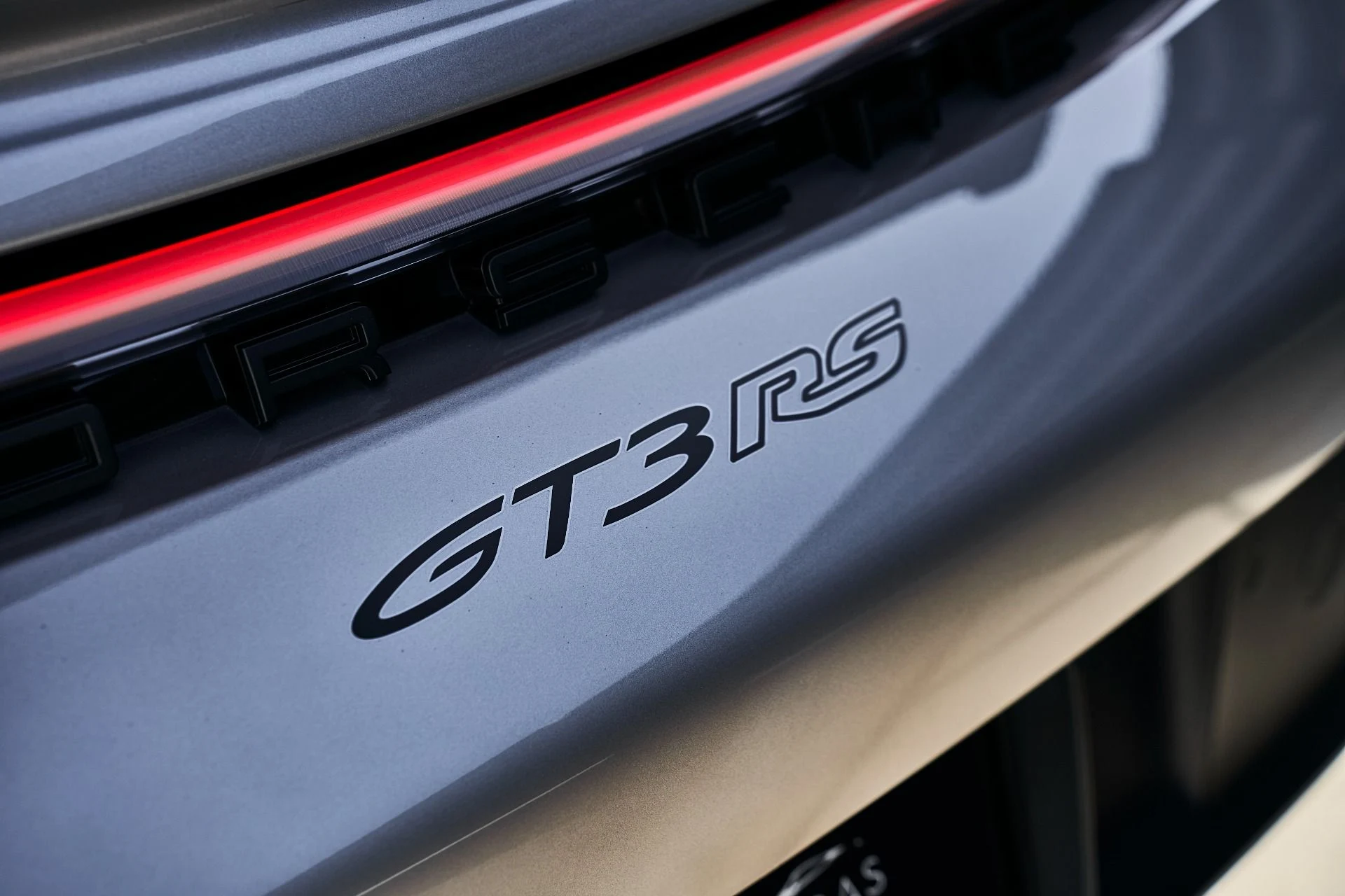 mph007_2630724213_Used_2024_Porsche_911_GT_3_RS_1789624375_68c17b3f32
