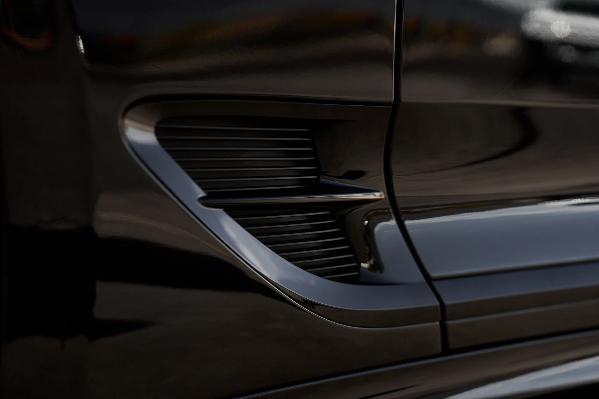 mph007_2633002469_Used_2023_Bentley_Continental_GT_V8_S_1763084104_05f4455b7a