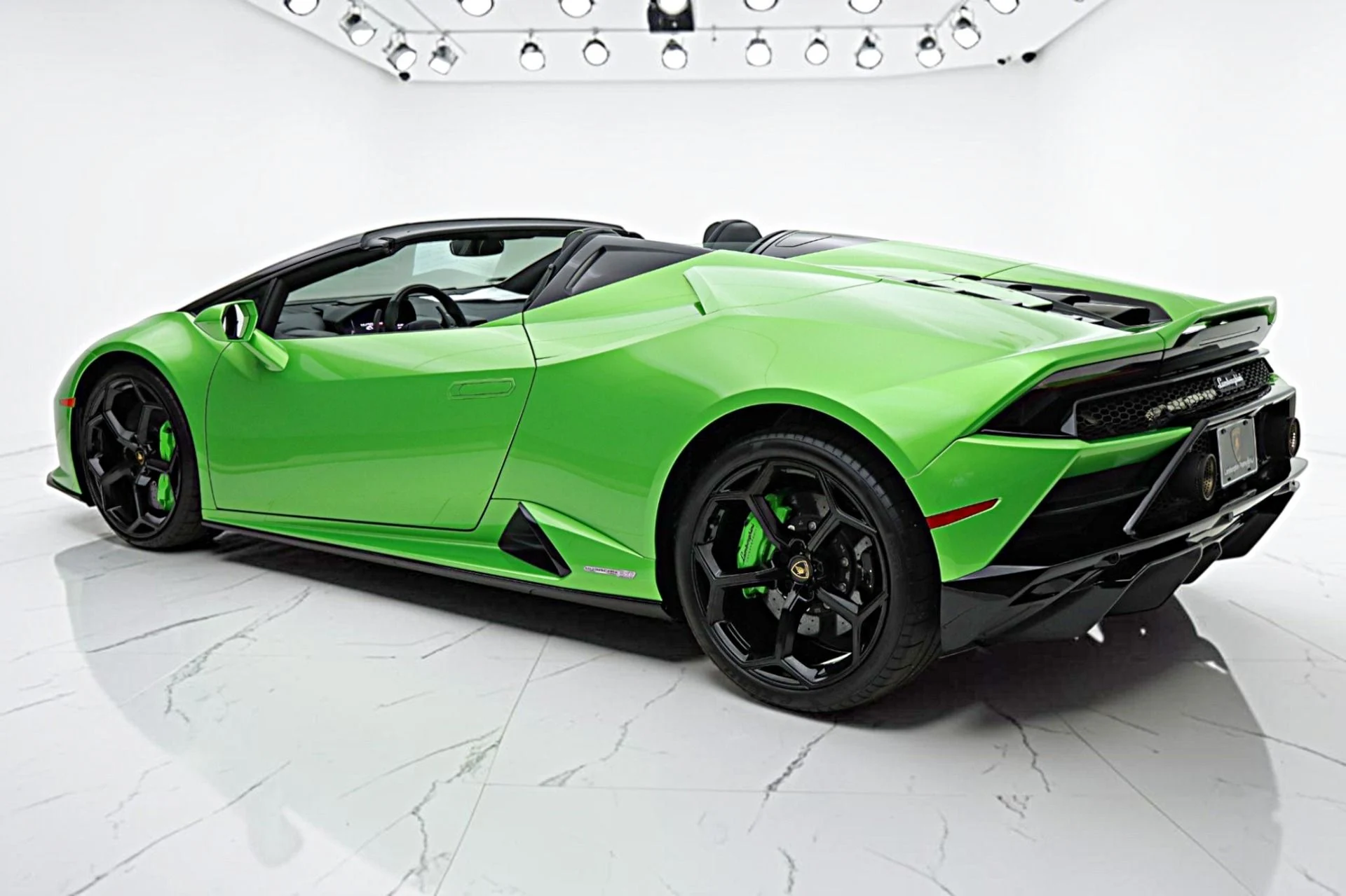 mph007_2635301674_Used_2023_Lamborghini_Huracan_EVO_Spyder_RWD_SELEZIONE_PRE_OWNED_CERTIFIED_6201b3fb8f