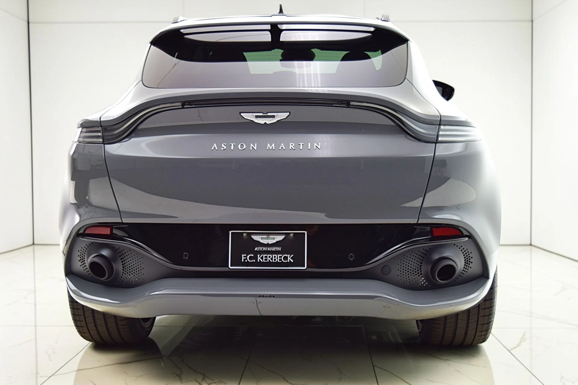 mph007_2638938124_Used_2023_Aston_Martin_DBX_b38ec7ad1a
