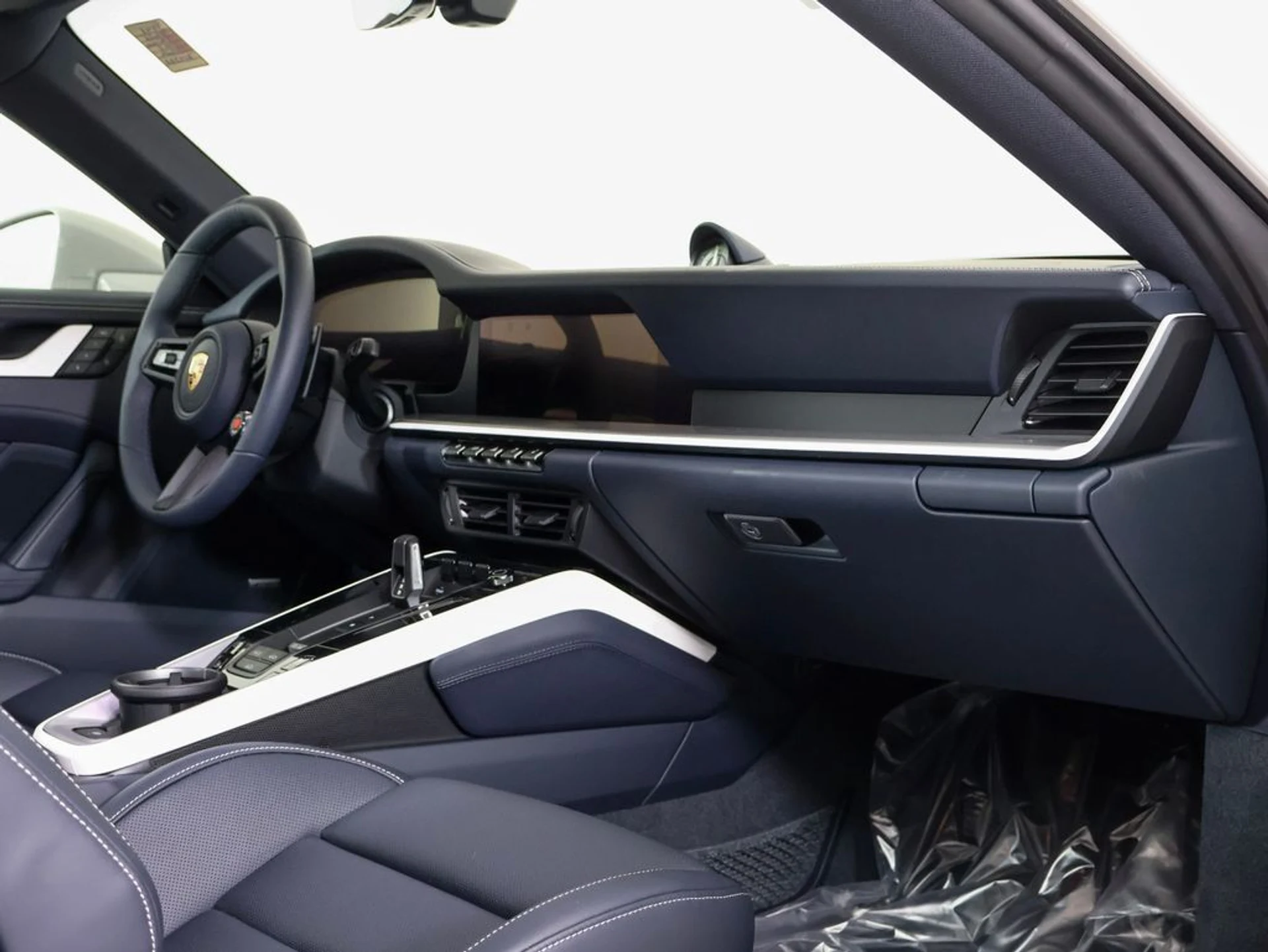 mph007_2639616435_539037423093715a06f94d433561ae25x_9c08205412