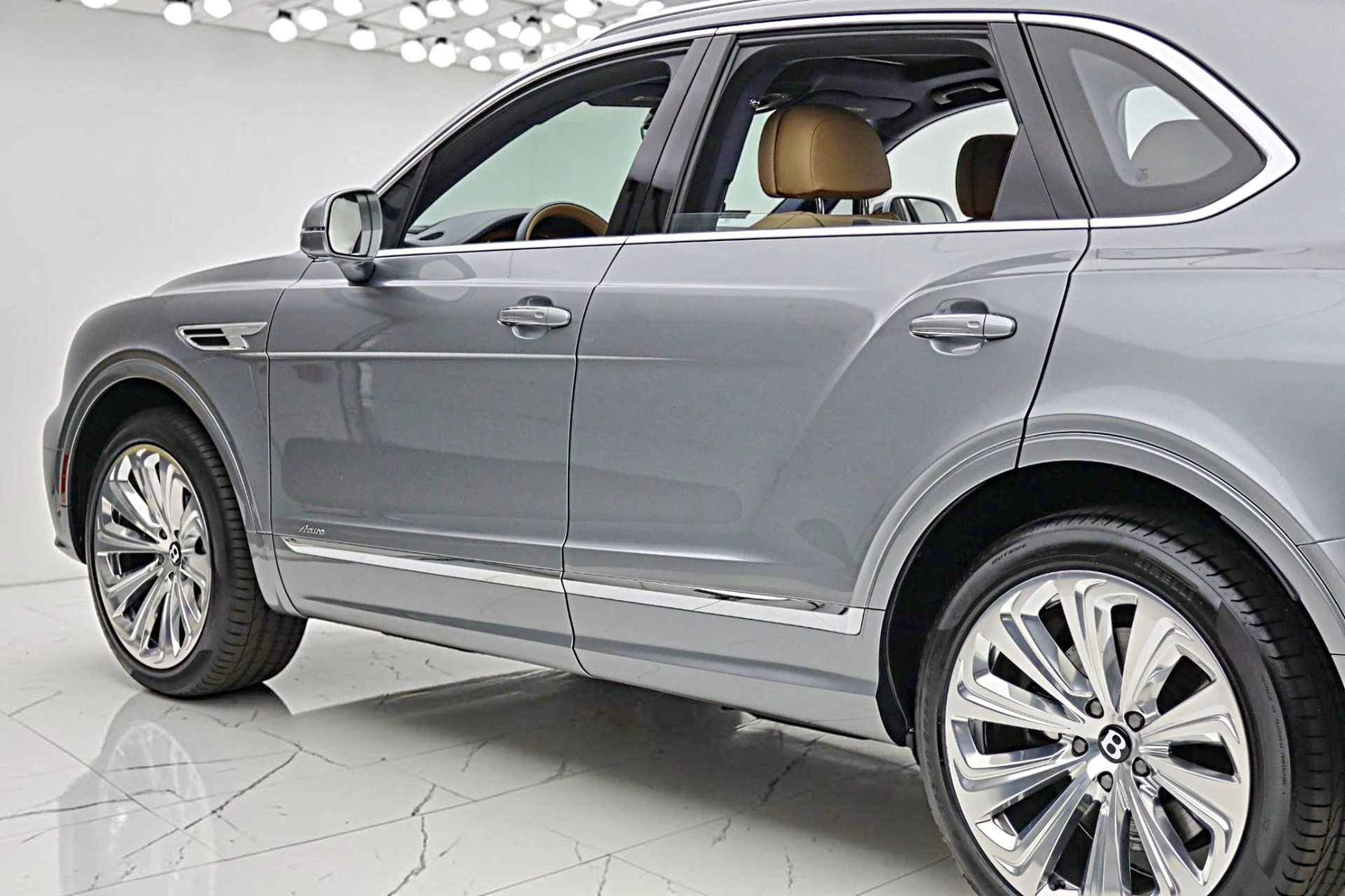 mph007_2641769440_Used_2025_Bentley_Bentayga_Azure_V8_LEASE_OPTIONS_AVAILABLE_4e8d336de1