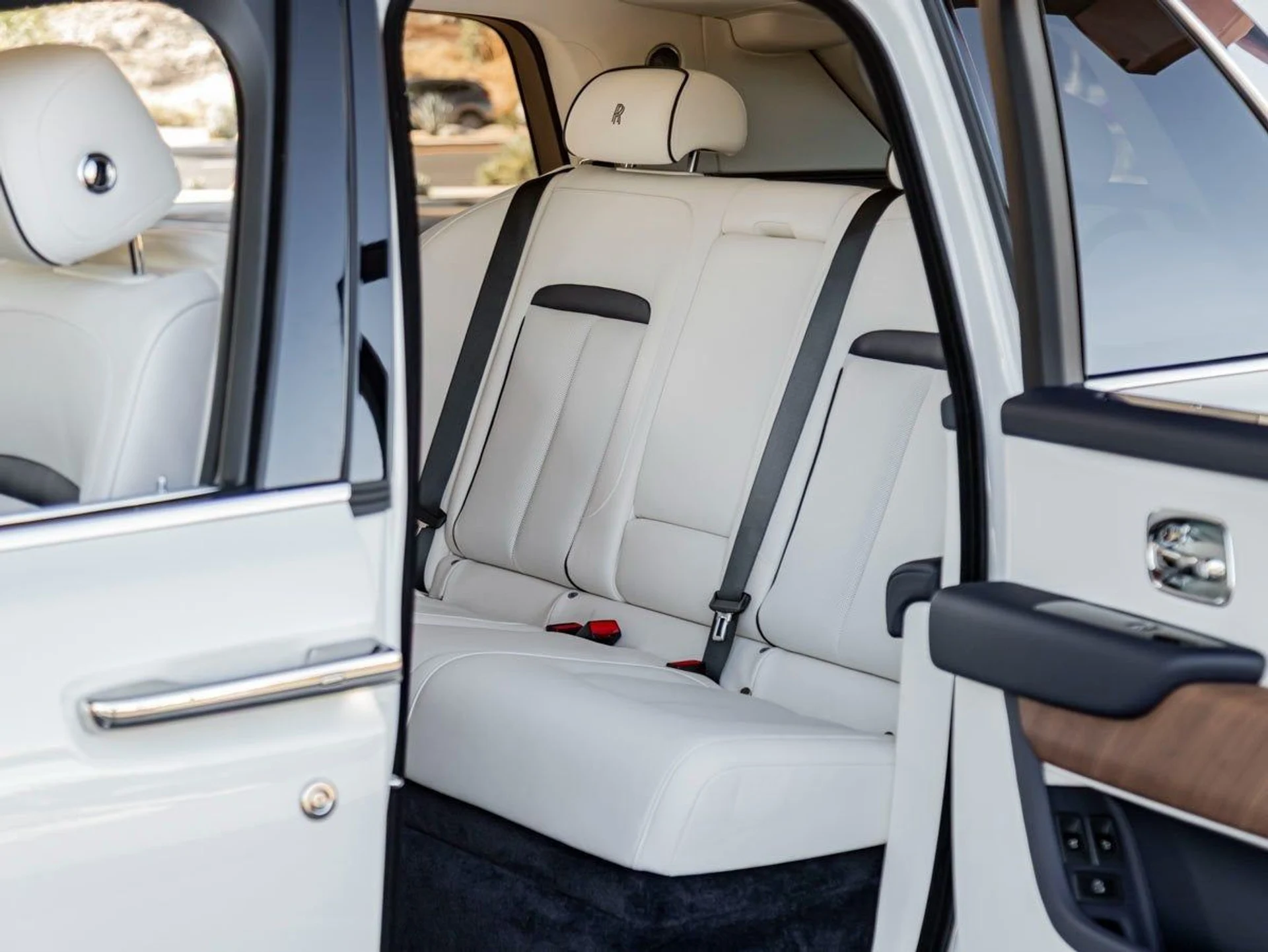 mph007_2642647566_8_5b23a46c14