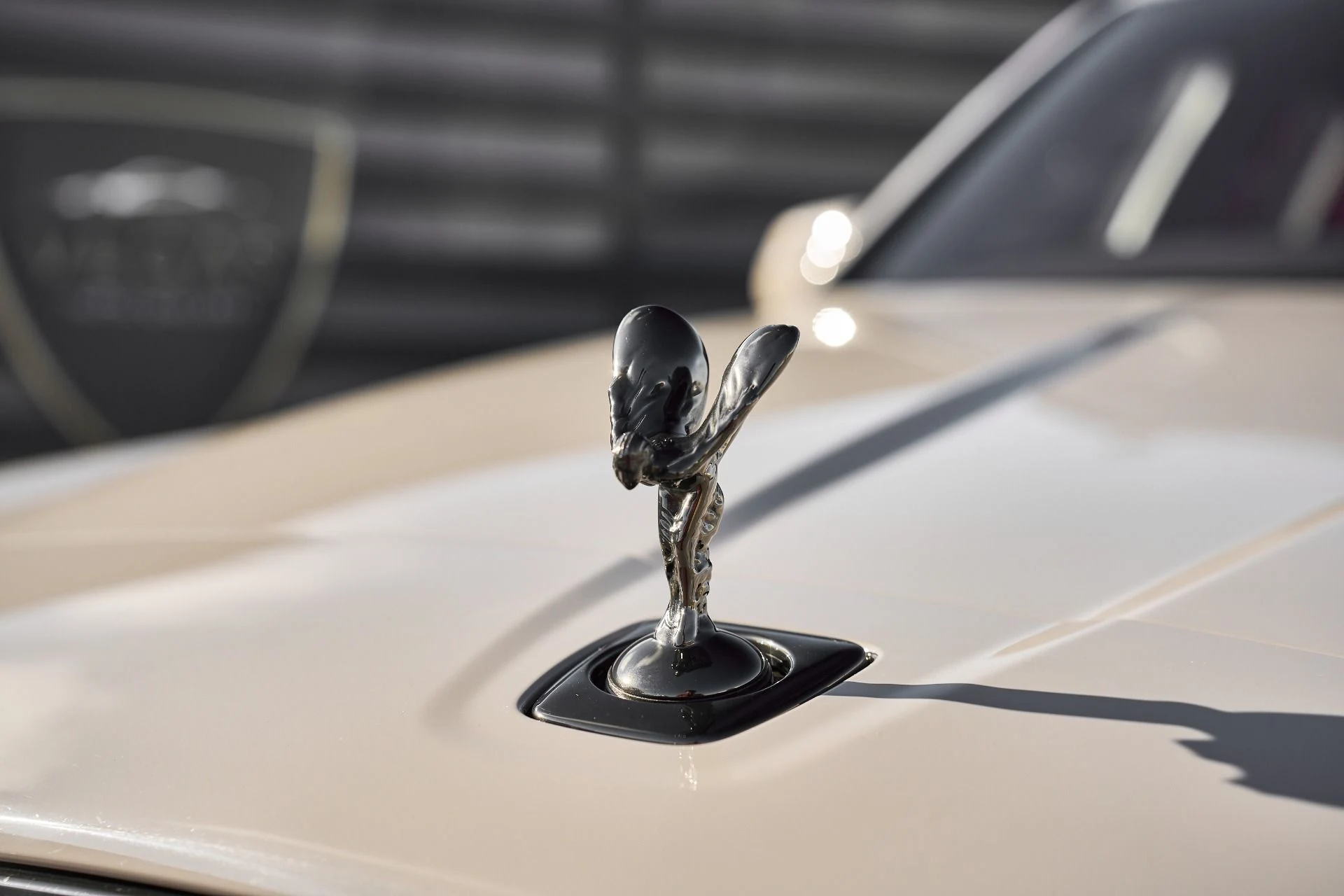 mph007_2645401583_Used_2025_Rolls_Royce_Cullinan_Black_Badge_1763084550_6691e61269