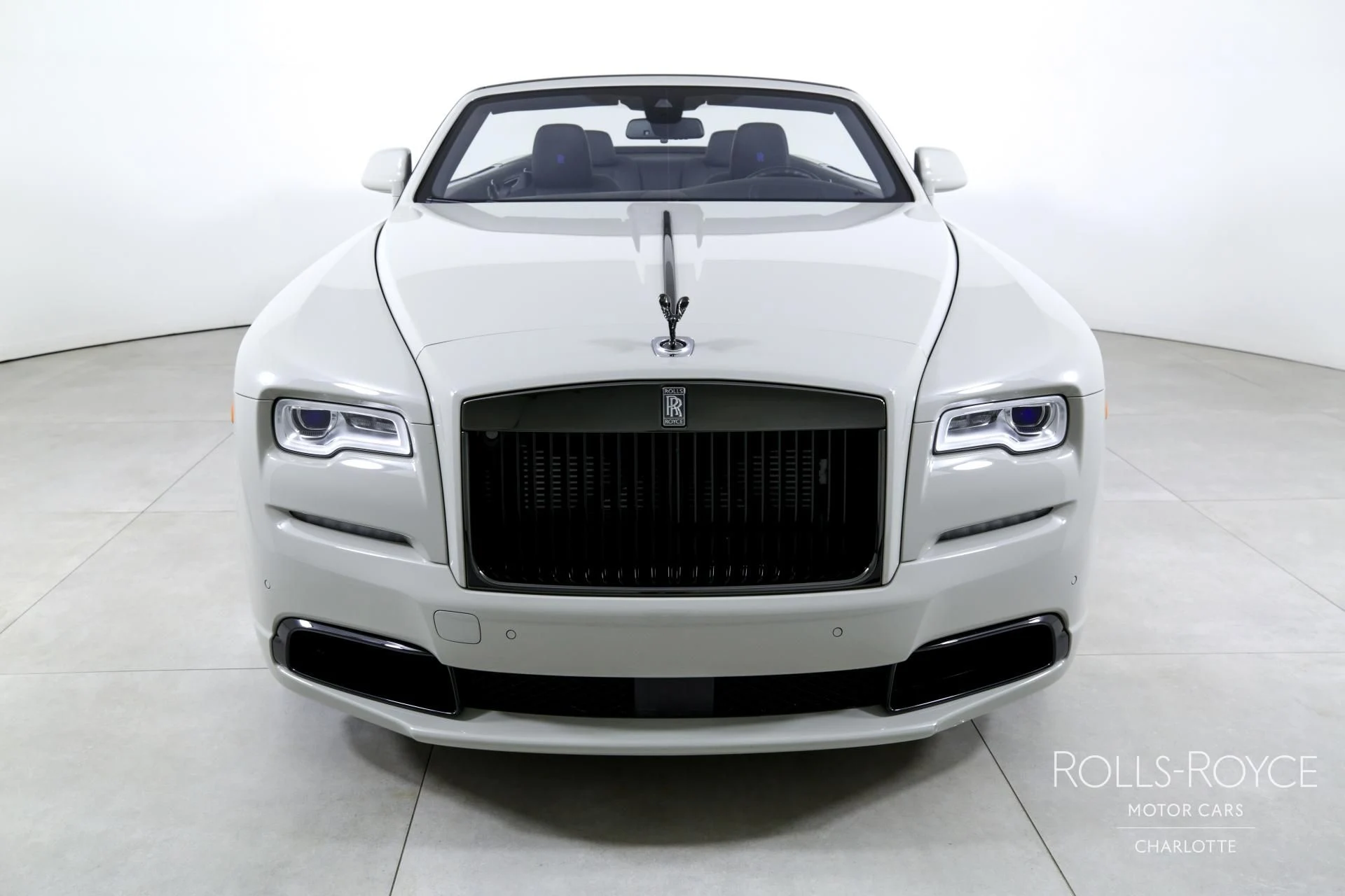 mph007_2647116514_Used_2021_Rolls_Royce_Black_Badge_Dawn_1752164032_21222dce33