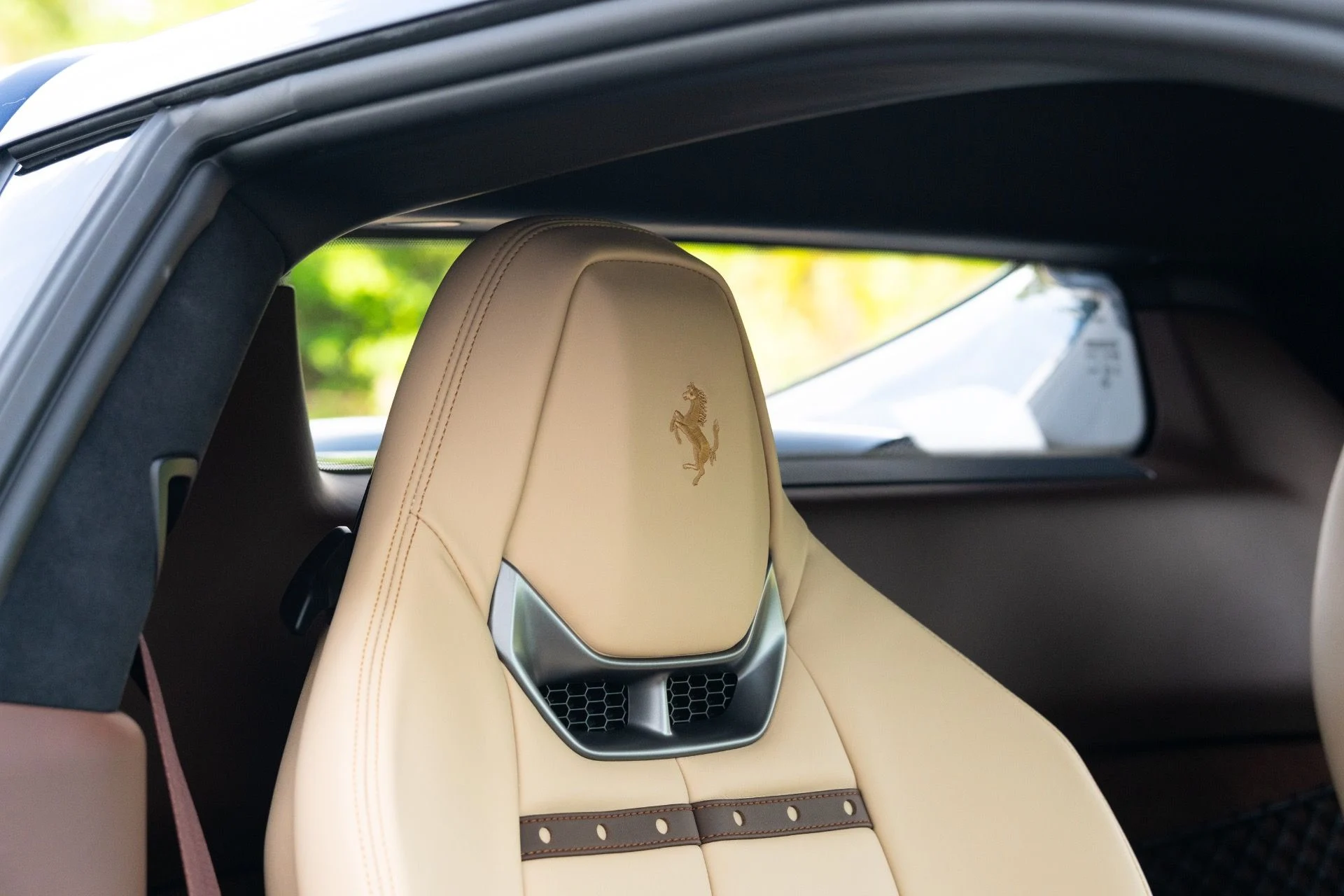 mph007_2651990798_Used_2024_Ferrari_296_GTB_1778609275_53b53ae02a