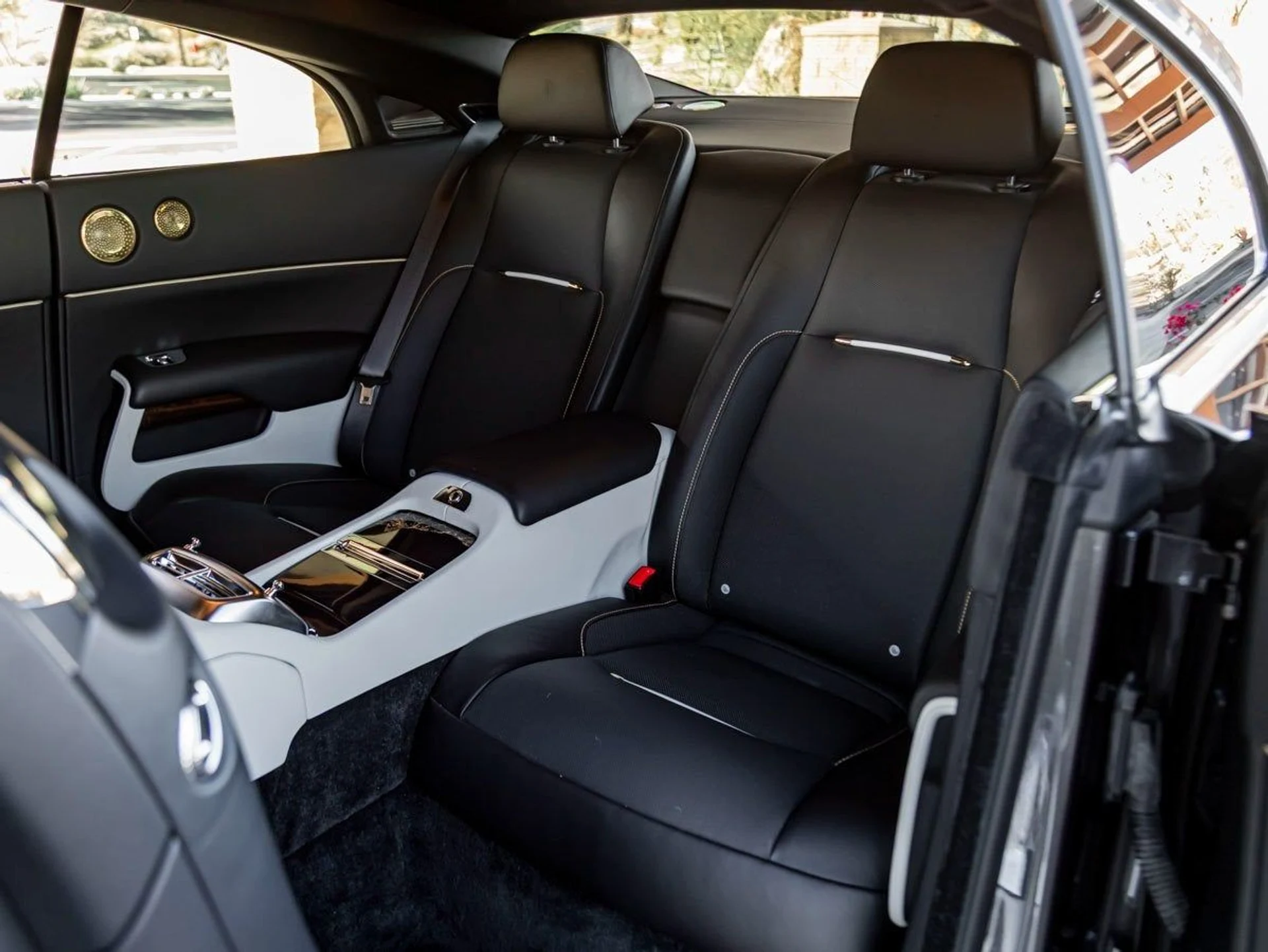 mph007_2652433649_8_3c35f4d610