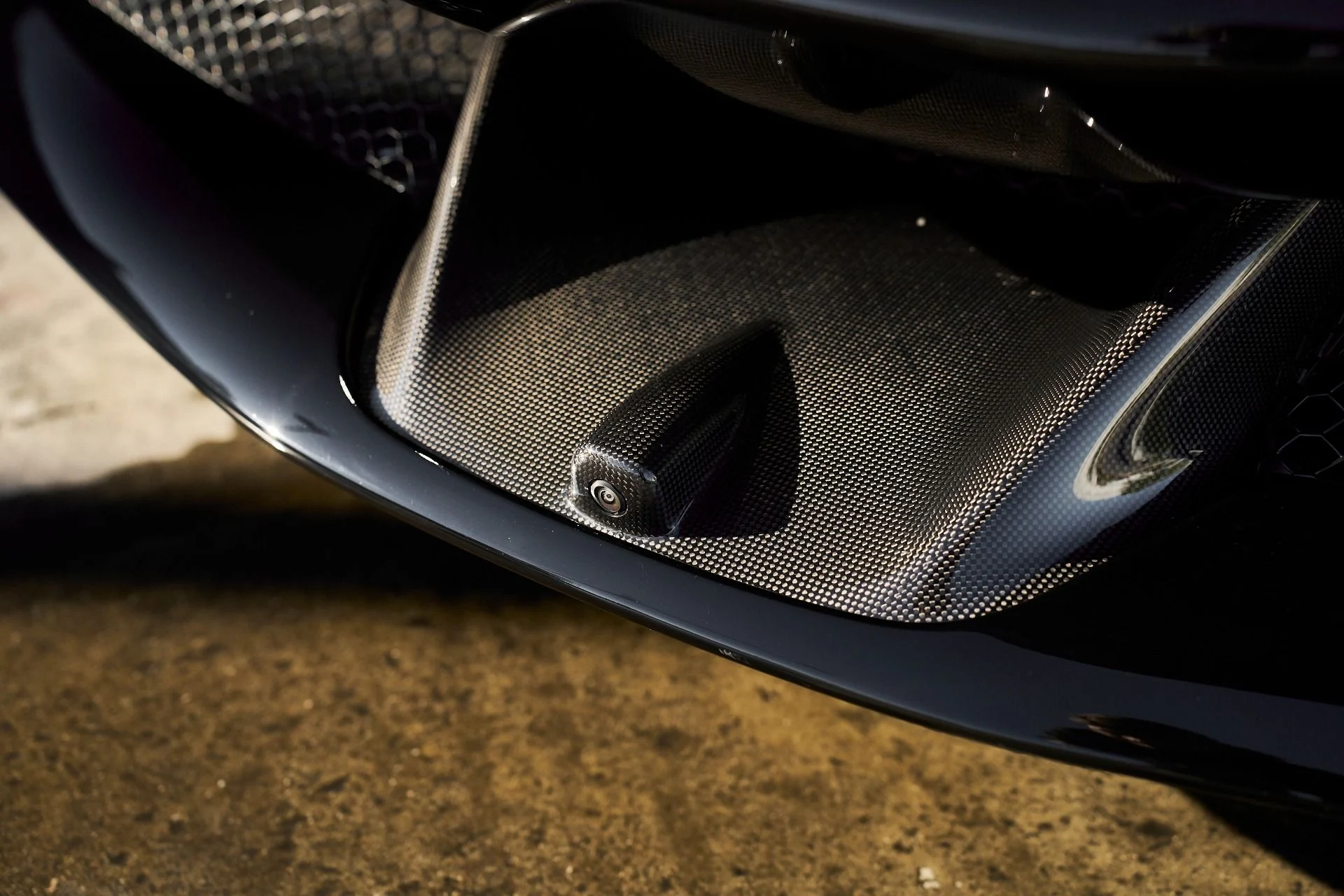 mph007_2658358296_Used_2025_Ferrari_SF_90_Spider_1764059225_aa864988cc