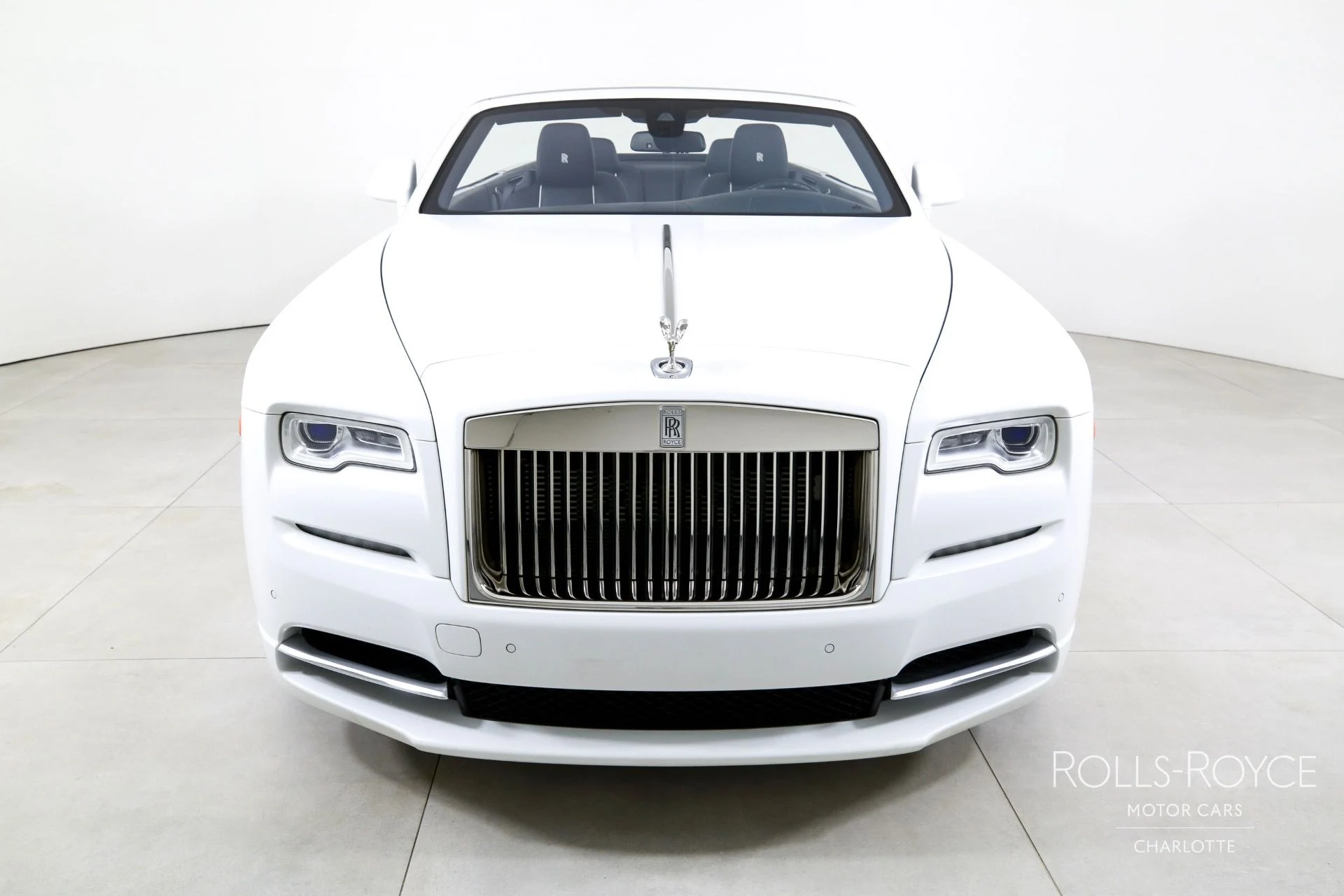 mph007_2662938288_Used_2018_Rolls_Royce_Dawn_1750953521_a2ee2ade3f