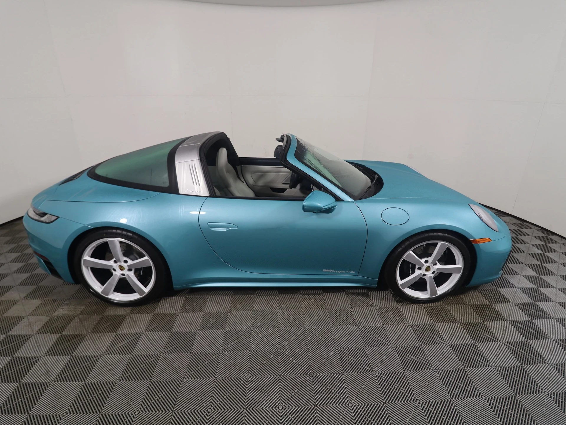 mph007_2663838559_5cdc532577ed8cc1b64003d4204c2b2bx_f7345a1c44