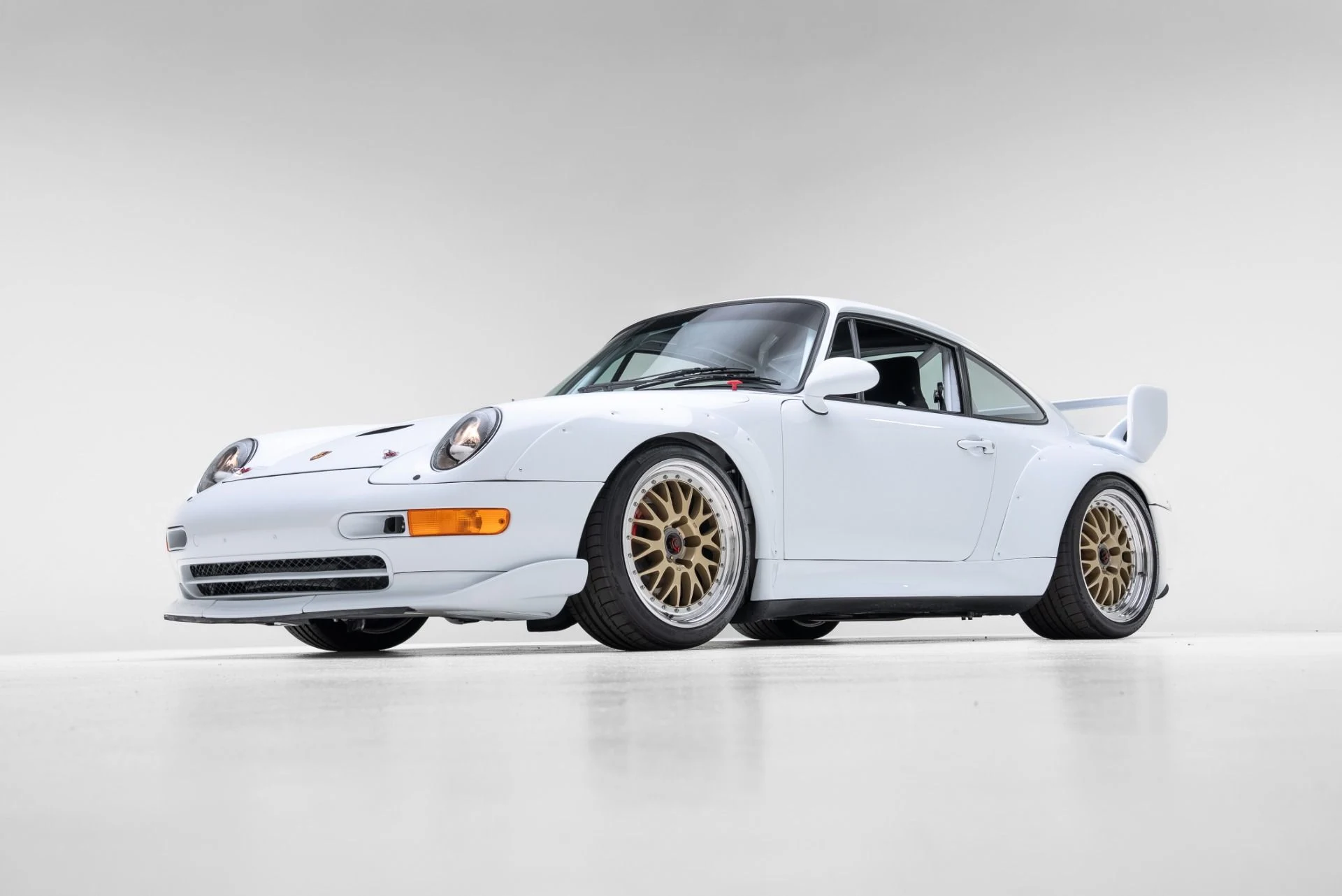 mph007_2665227808_Used_1997_Porsche_911_993_Cup_38_RSR_1773179300_ad04202f37