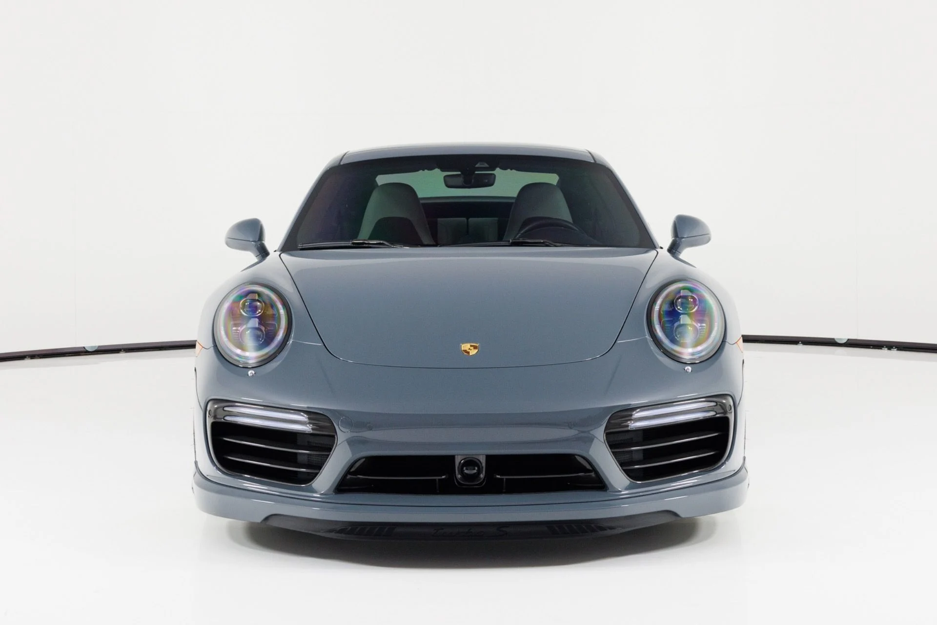 mph007_2670406138_Used_2017_Porsche_911_Turbo_S_1787680337_f7a70f7ffc