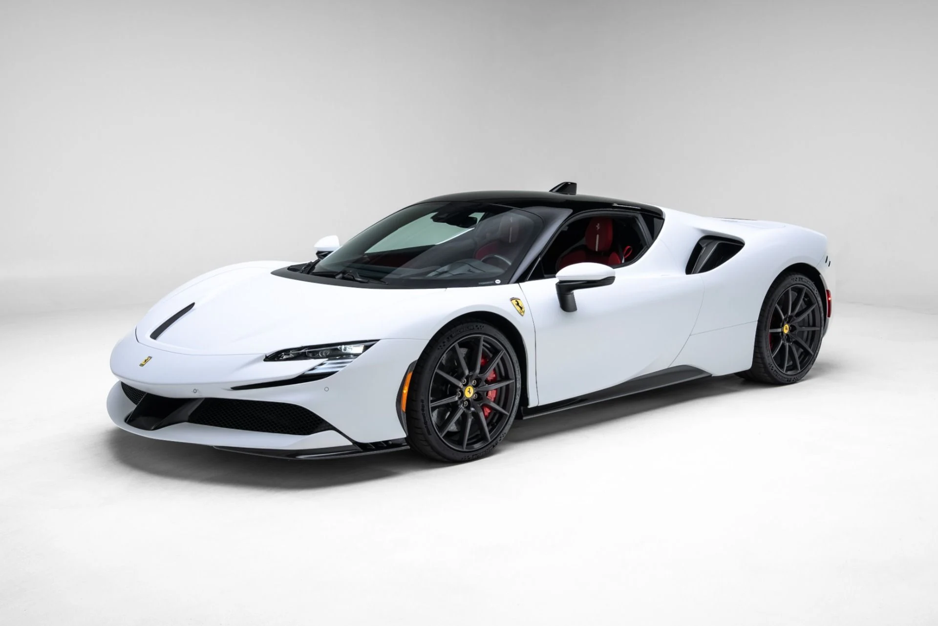 mph007_2672418559_Used_2023_Ferrari_SF_90_Stradale_1772151565_7aef7347cd