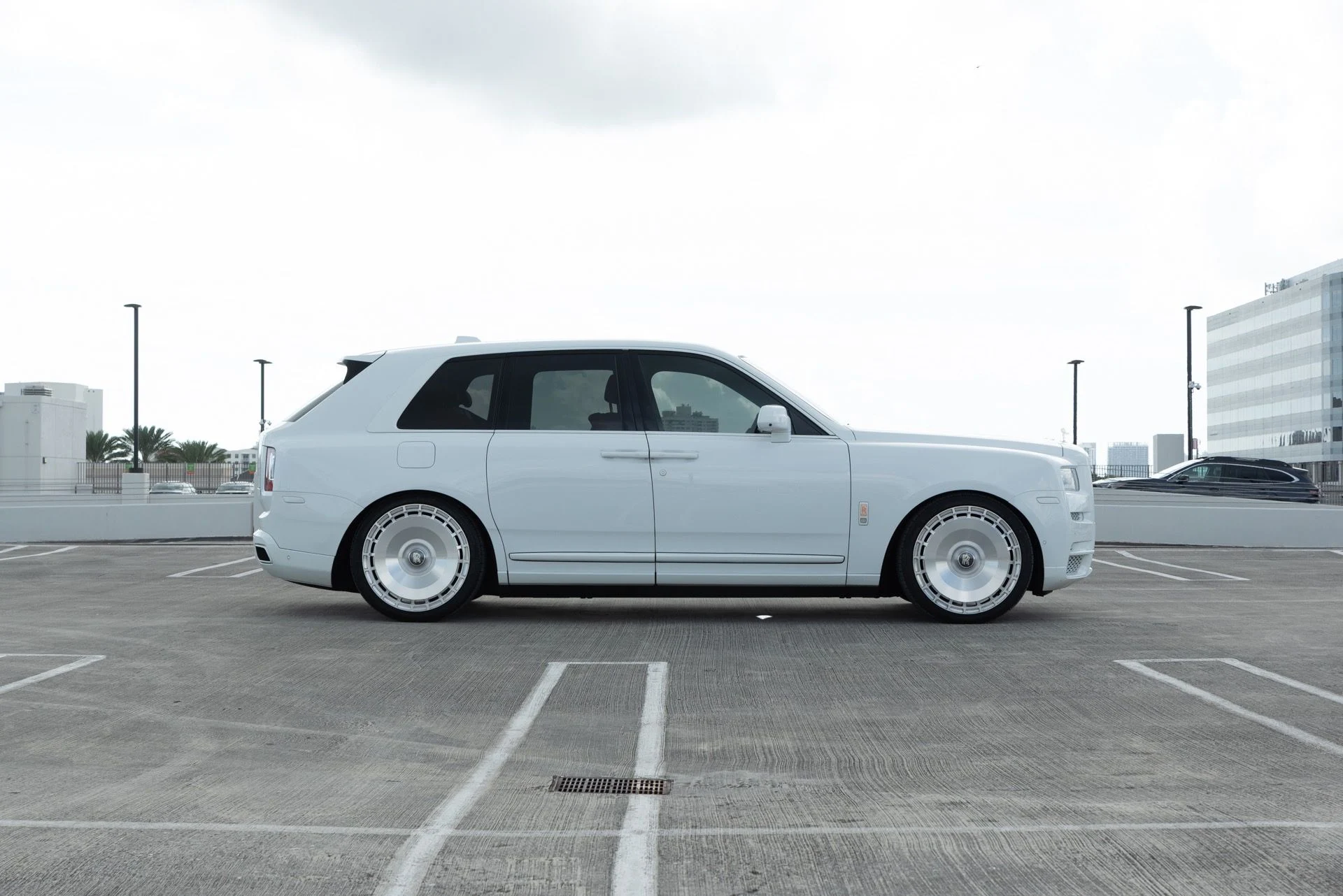 mph007_2673018469_Used_2020_Rolls_Royce_Cullinan_1764721010_45201981ce