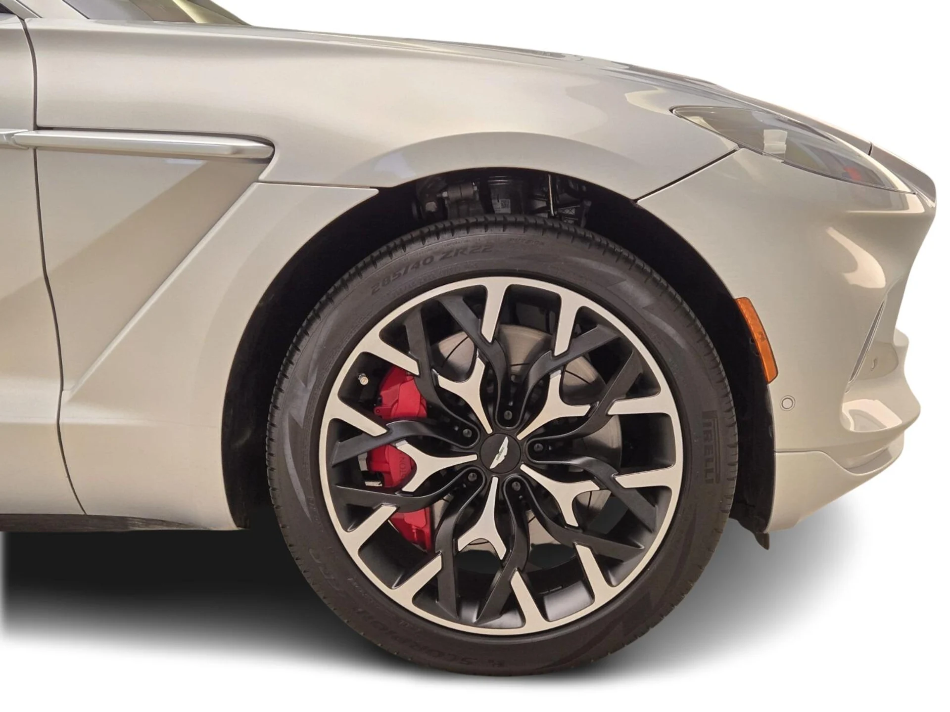 mph007_2680507224_Used_2024_Aston_Martin_DBX_1777355459_a48455f1ea