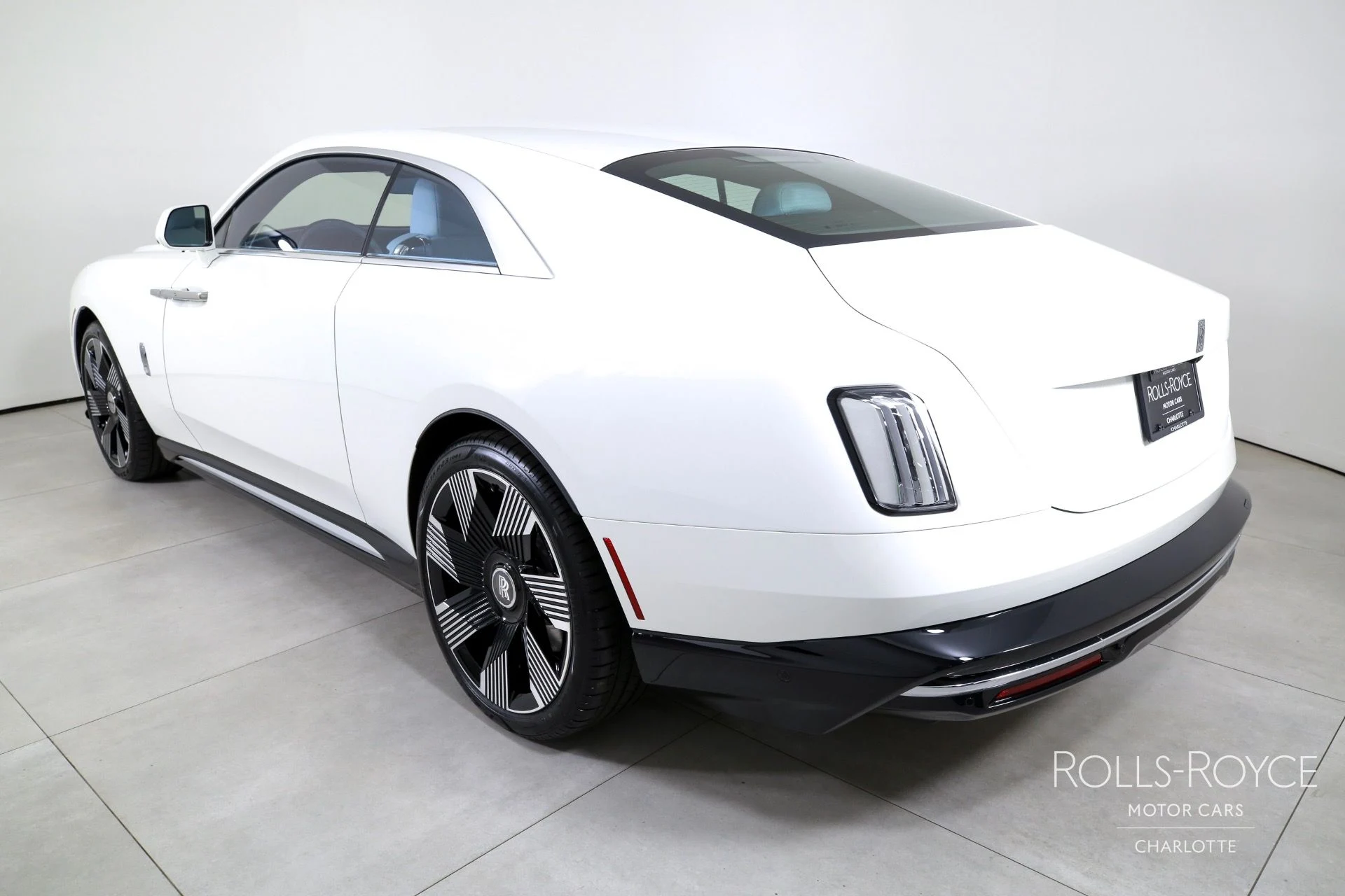 mph007_268456304_Used_2025_Rolls_Royce_Spectre_1752785235_13c6aaaa69