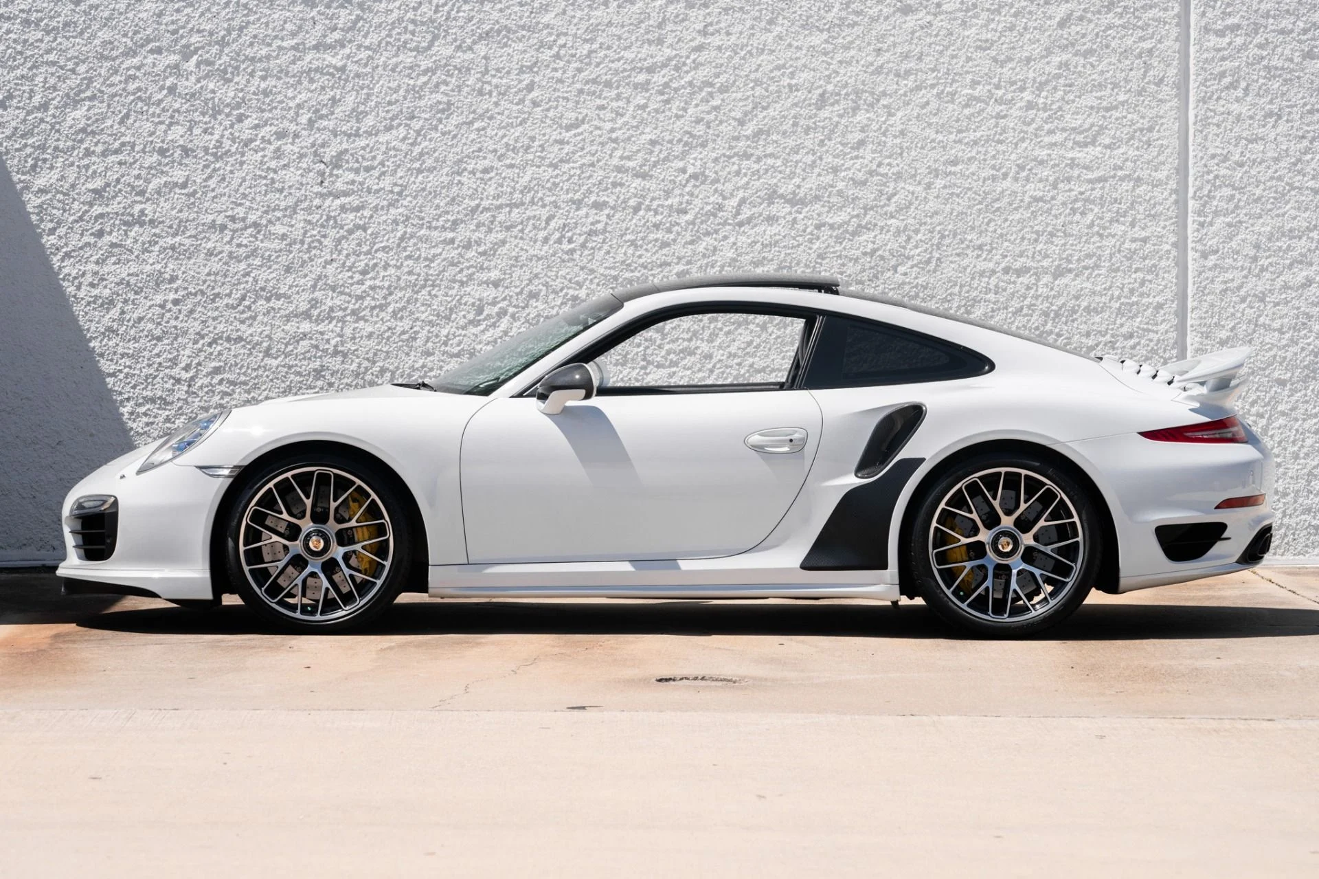 mph007_2690032474_Used_2016_Porsche_911_Turbo_S_1757446790_7da5f05810
