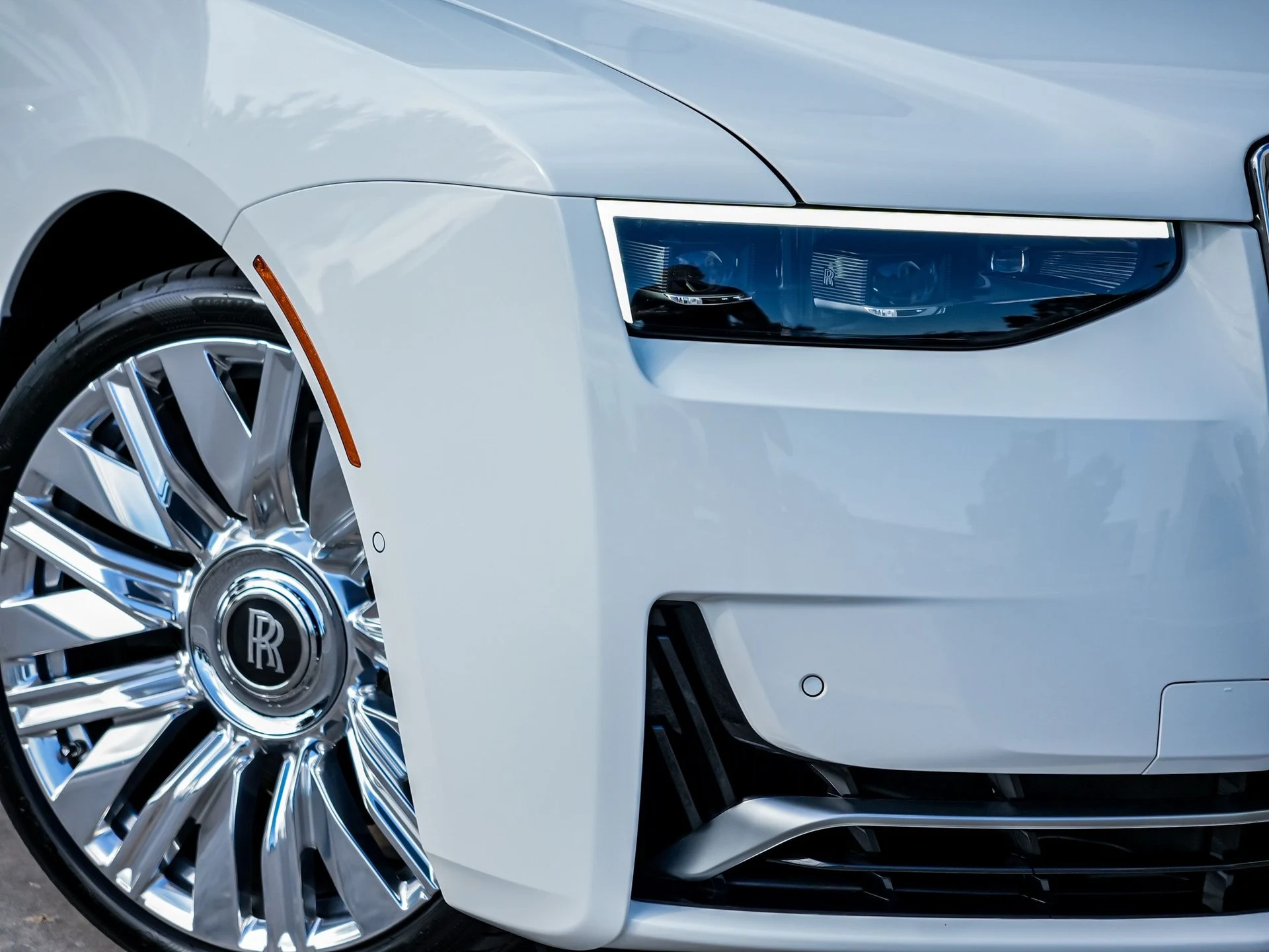 mph007_2691233024_Hi_Tech_Luxury_Imports_LLC_SCA_23_GZ_00_VU_236165_image_7_a5753af758